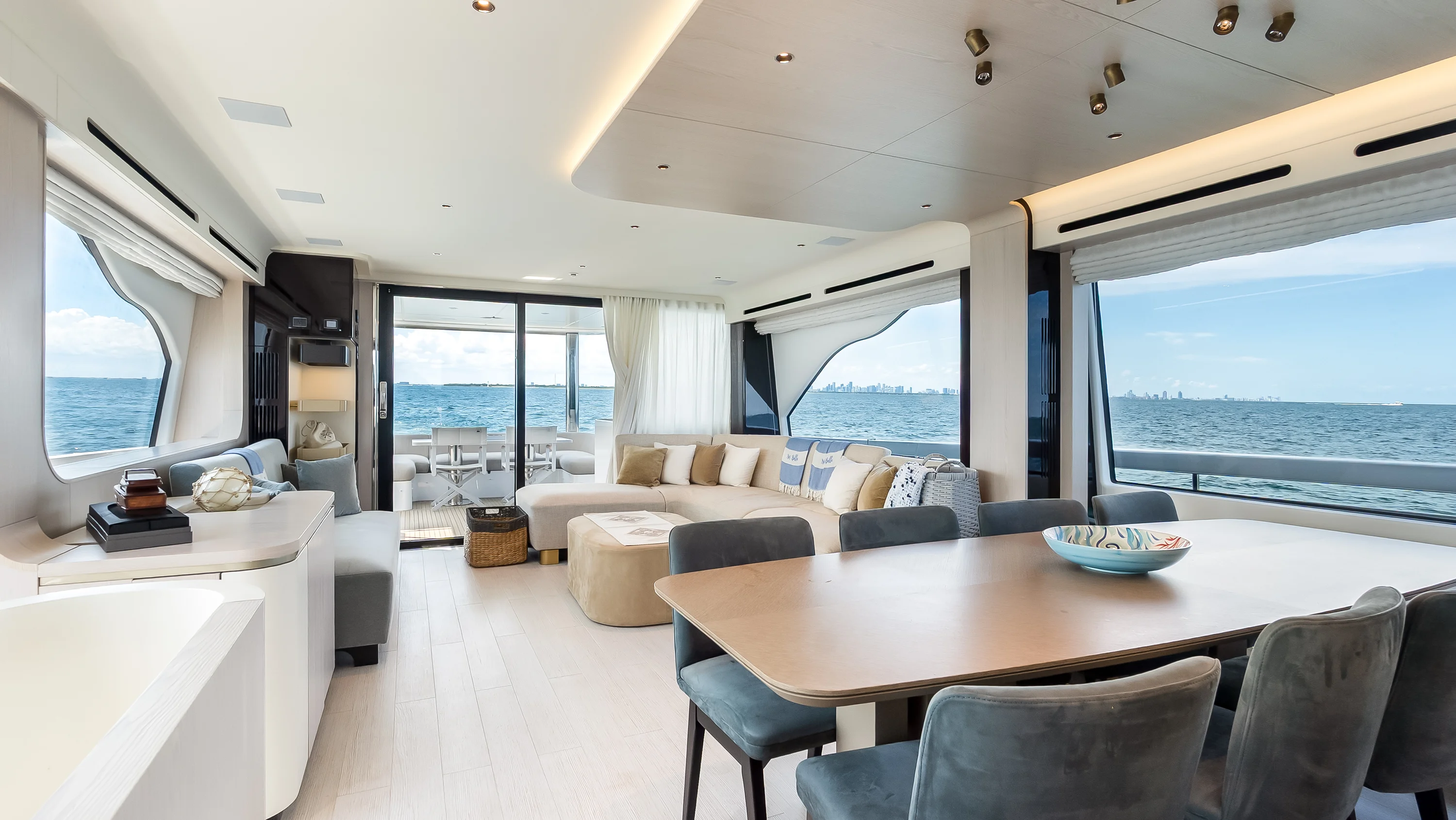 2025 Azimut 78 FLY Image Thumbnail #55