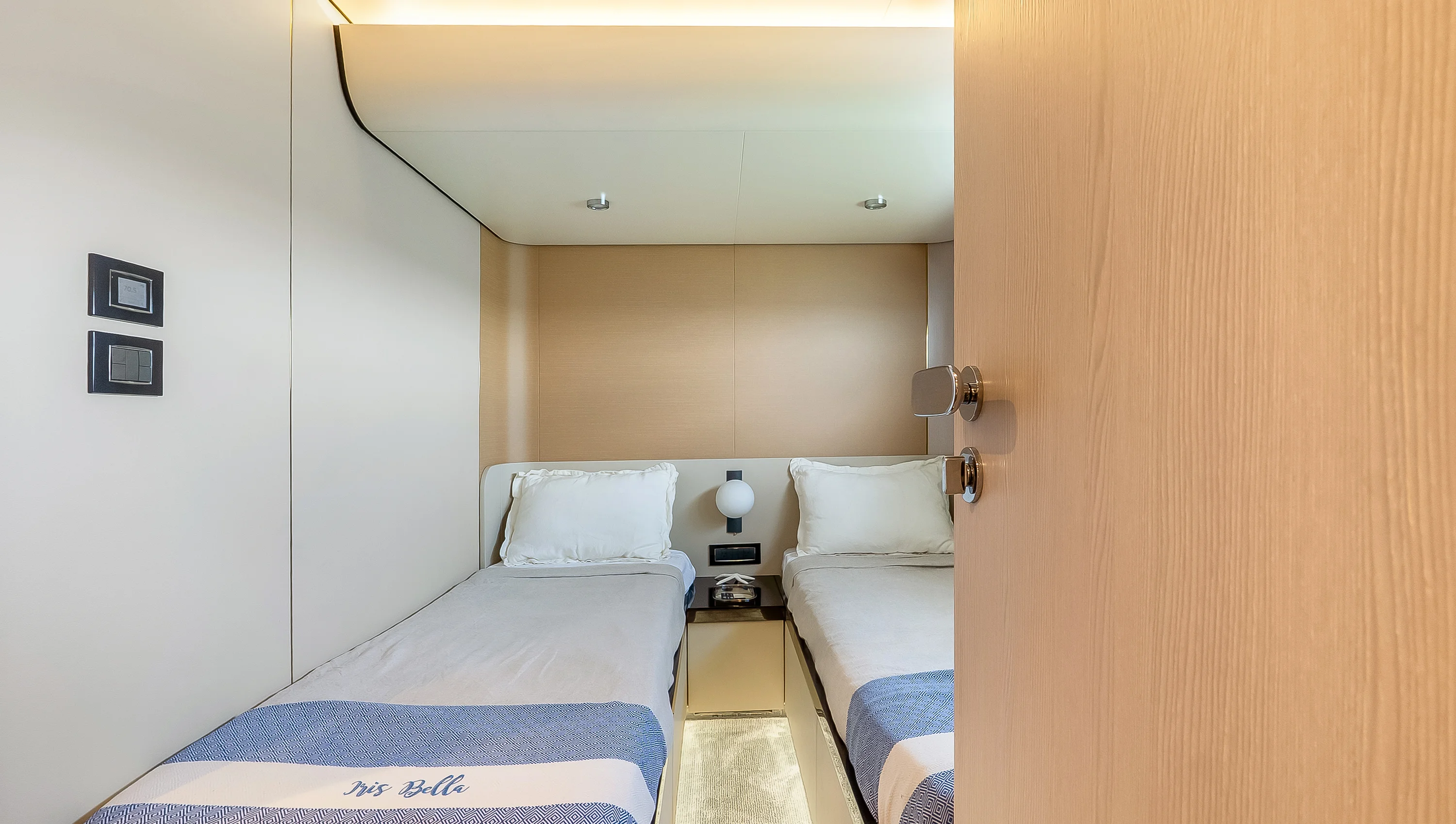 2025 Azimut 78 FLY Image Thumbnail #28