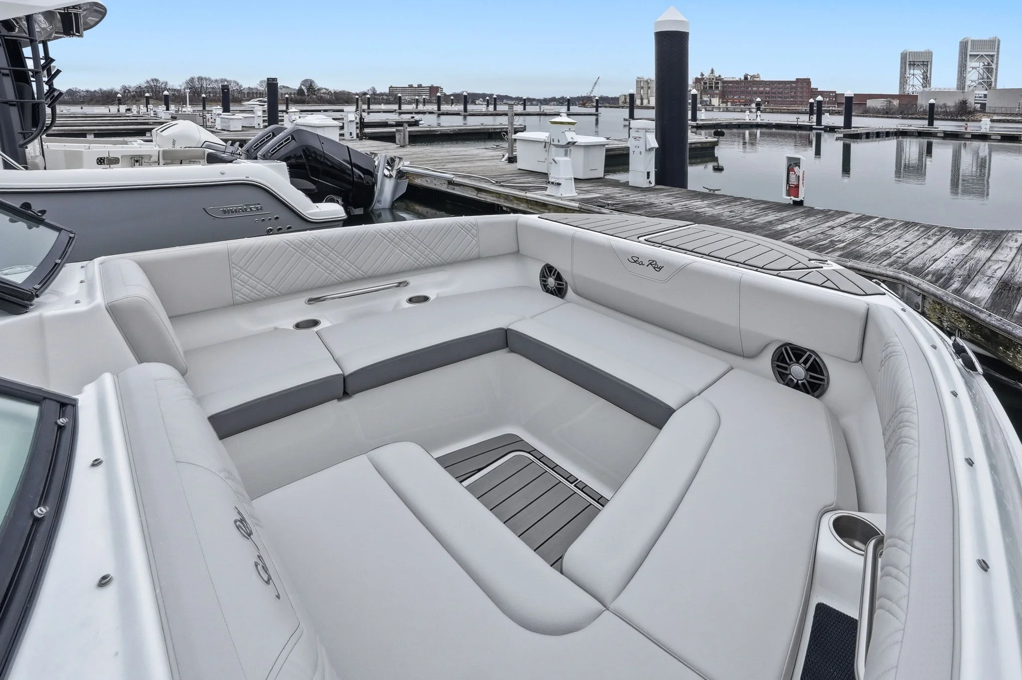 2026 Sea Ray SDX 270 Outboard Image Thumbnail #24