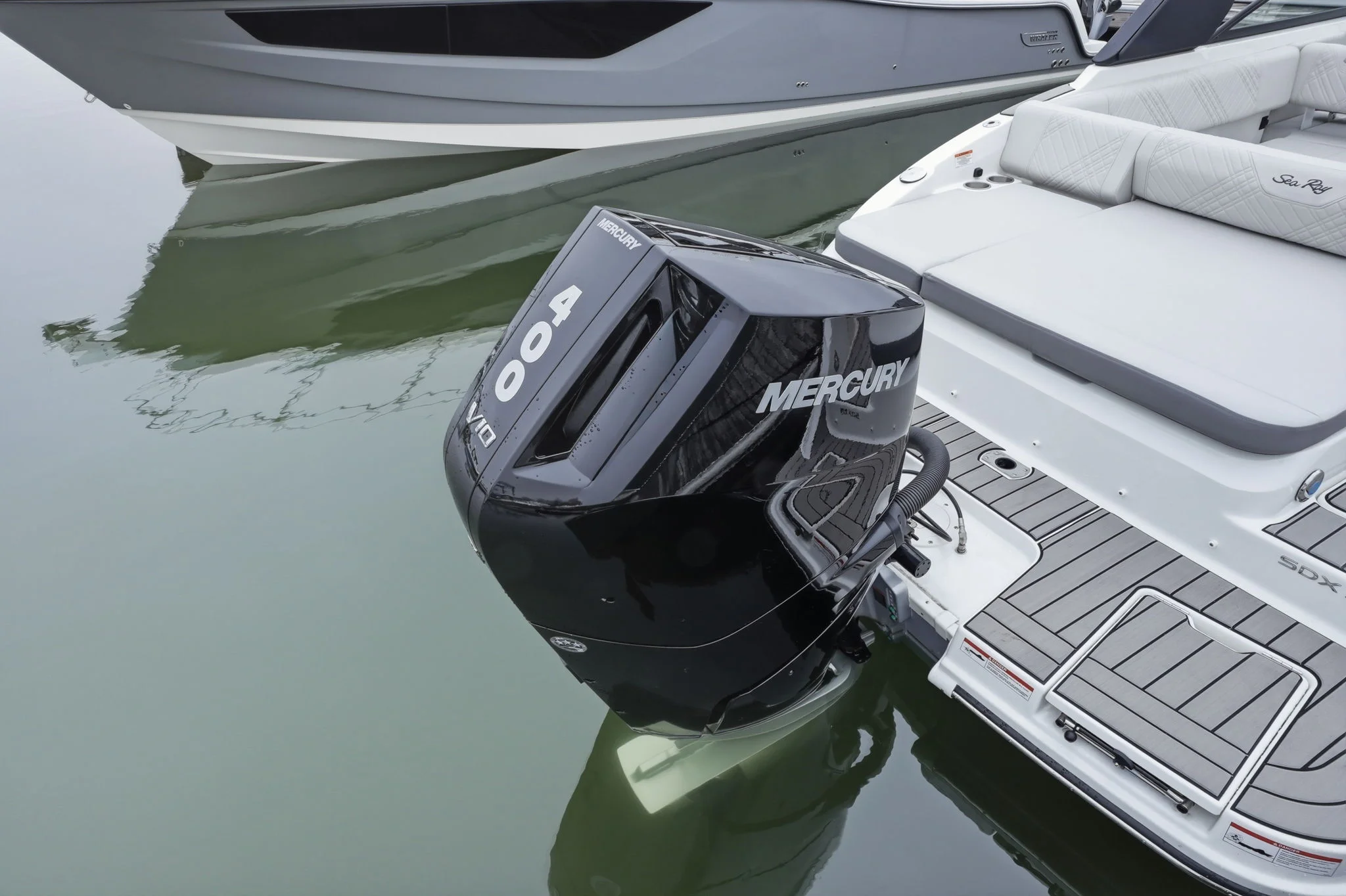 2026 Sea Ray SDX 270 Outboard Image Thumbnail #4