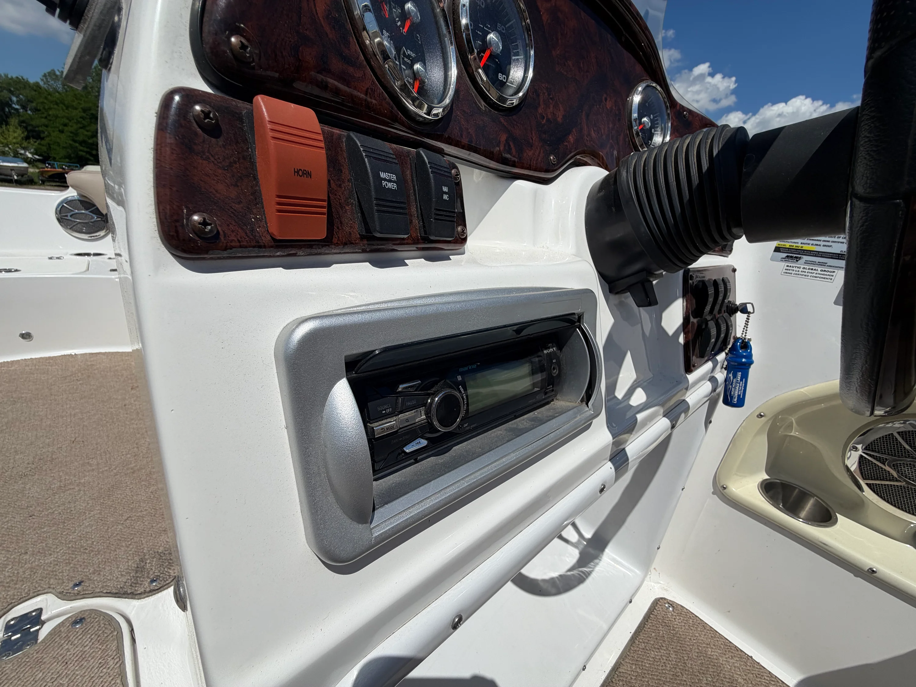 2014 Hurricane 202 SUNDECK SPORT Image Thumbnail #12