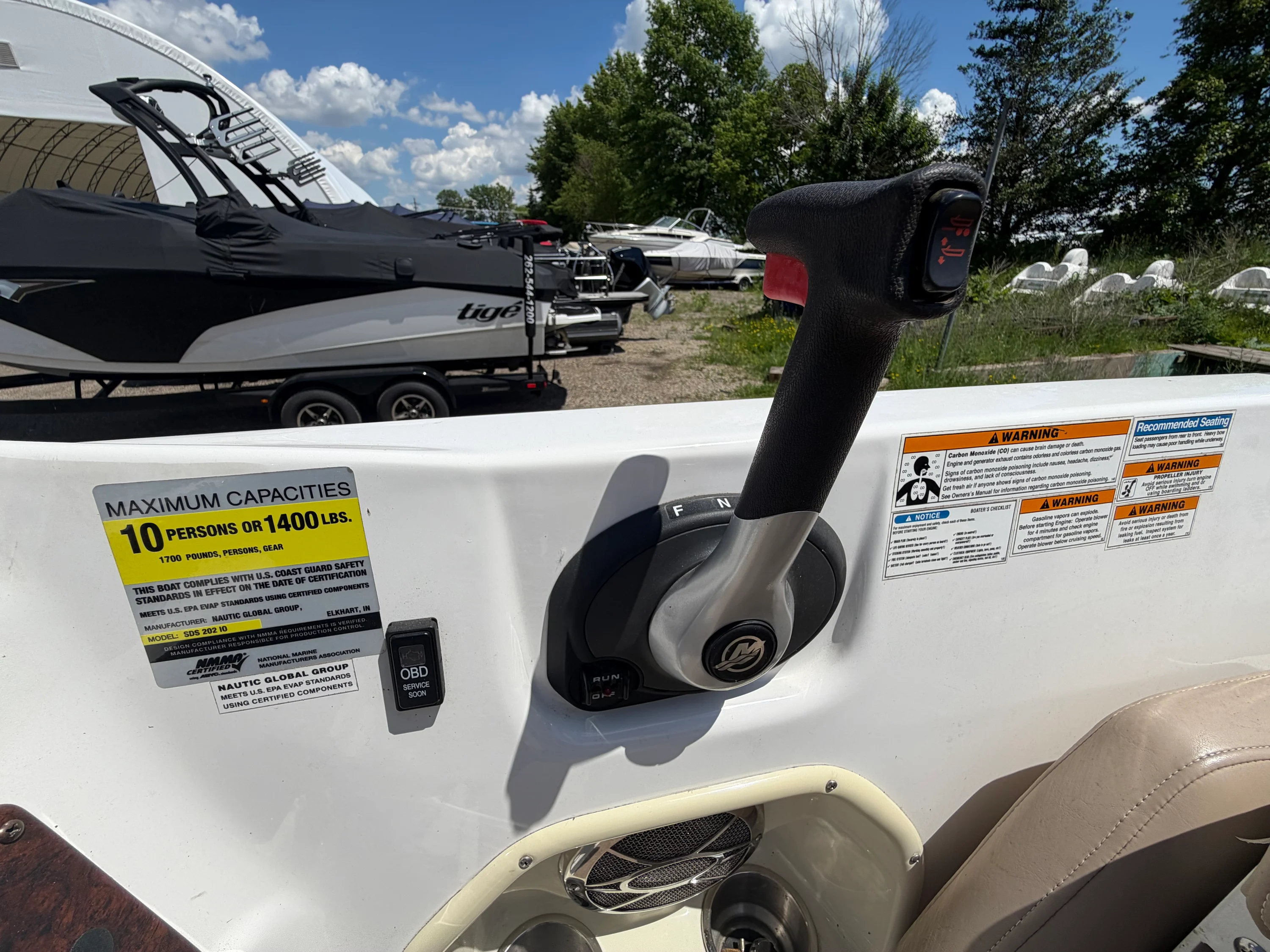 2014 Hurricane 202 SUNDECK SPORT Image Thumbnail #13