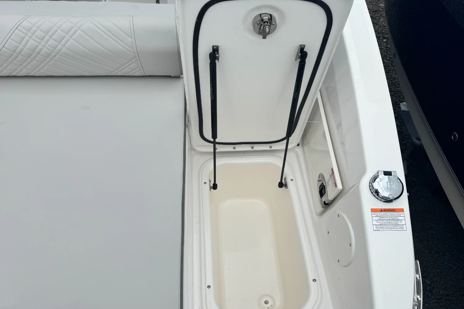 2026 Sea Ray SDX 250 Outboard Image Thumbnail #7