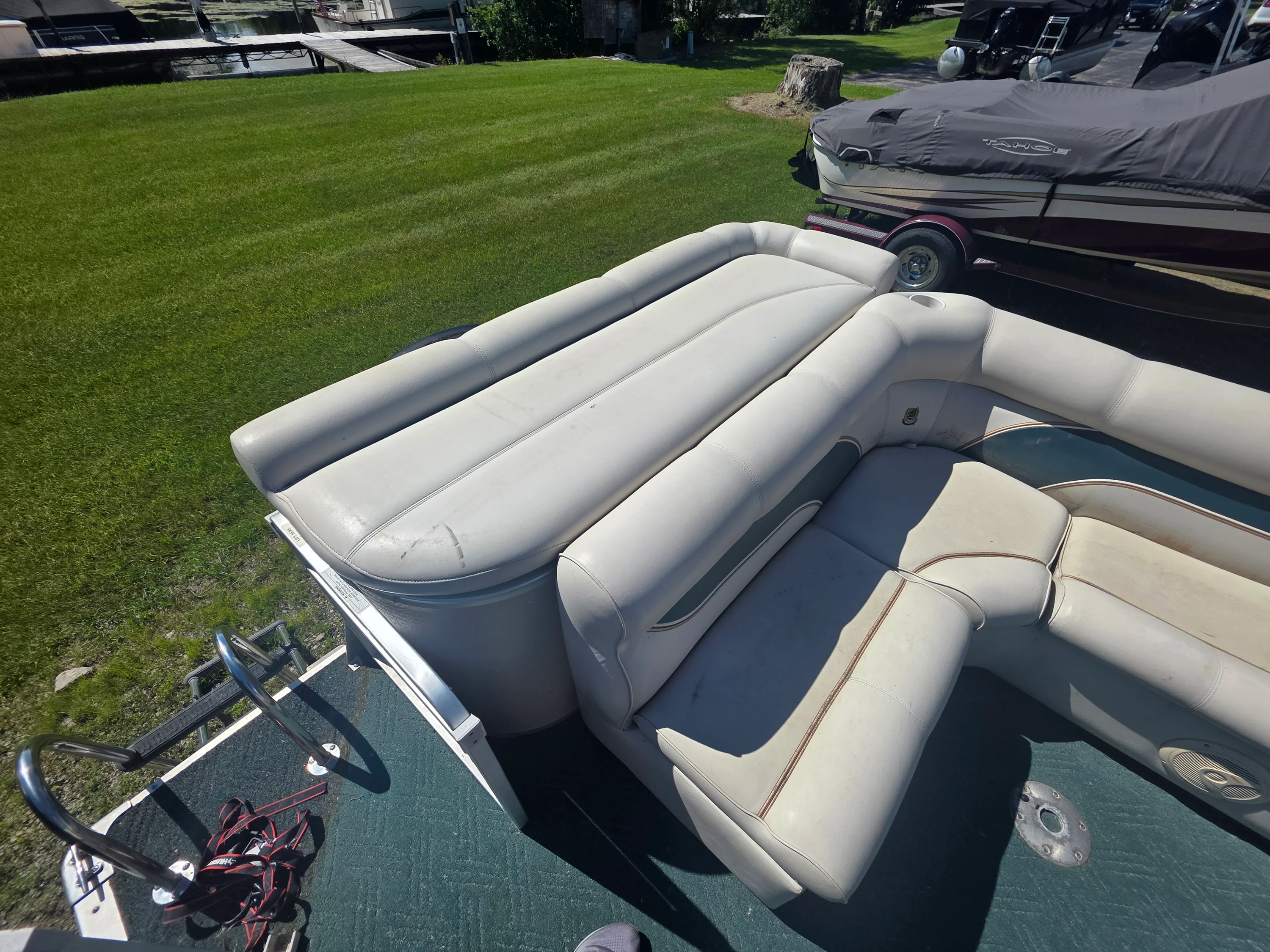 2004 Premier 225 Image Thumbnail #14