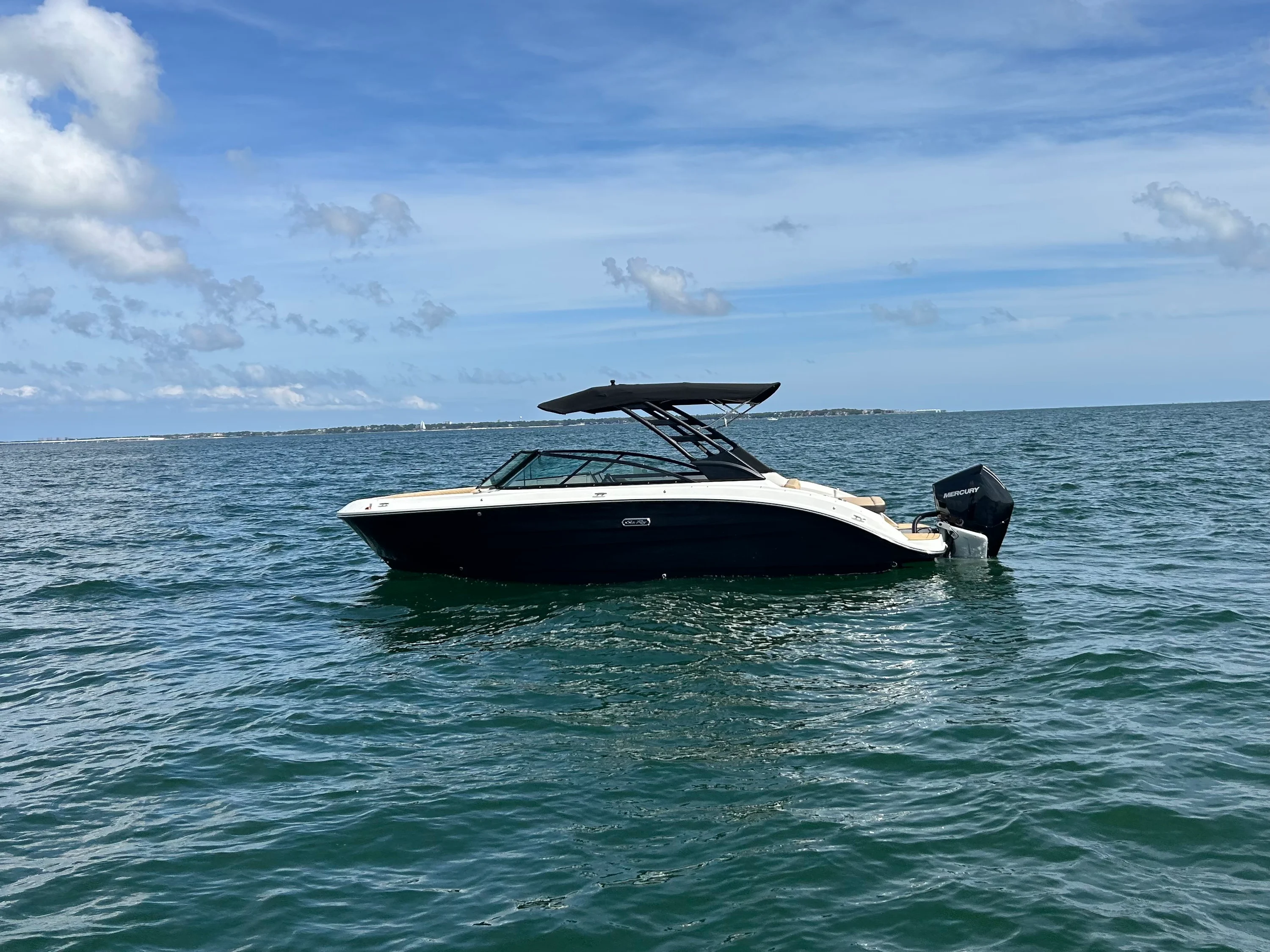 2026 Sea Ray SDX 250 Outboard Image Thumbnail #1