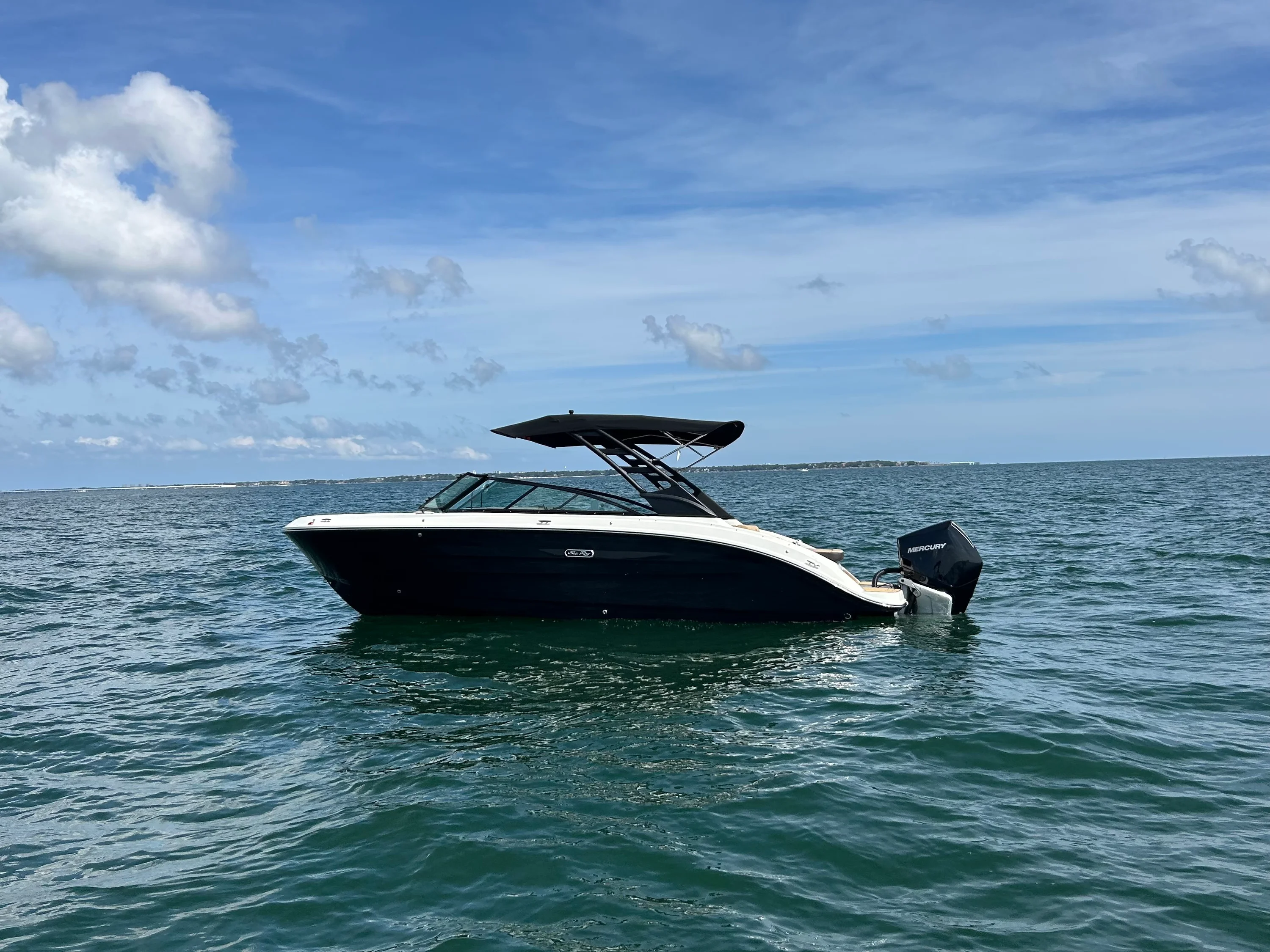 2026 Sea Ray SDX 250 Outboard Image Thumbnail #0