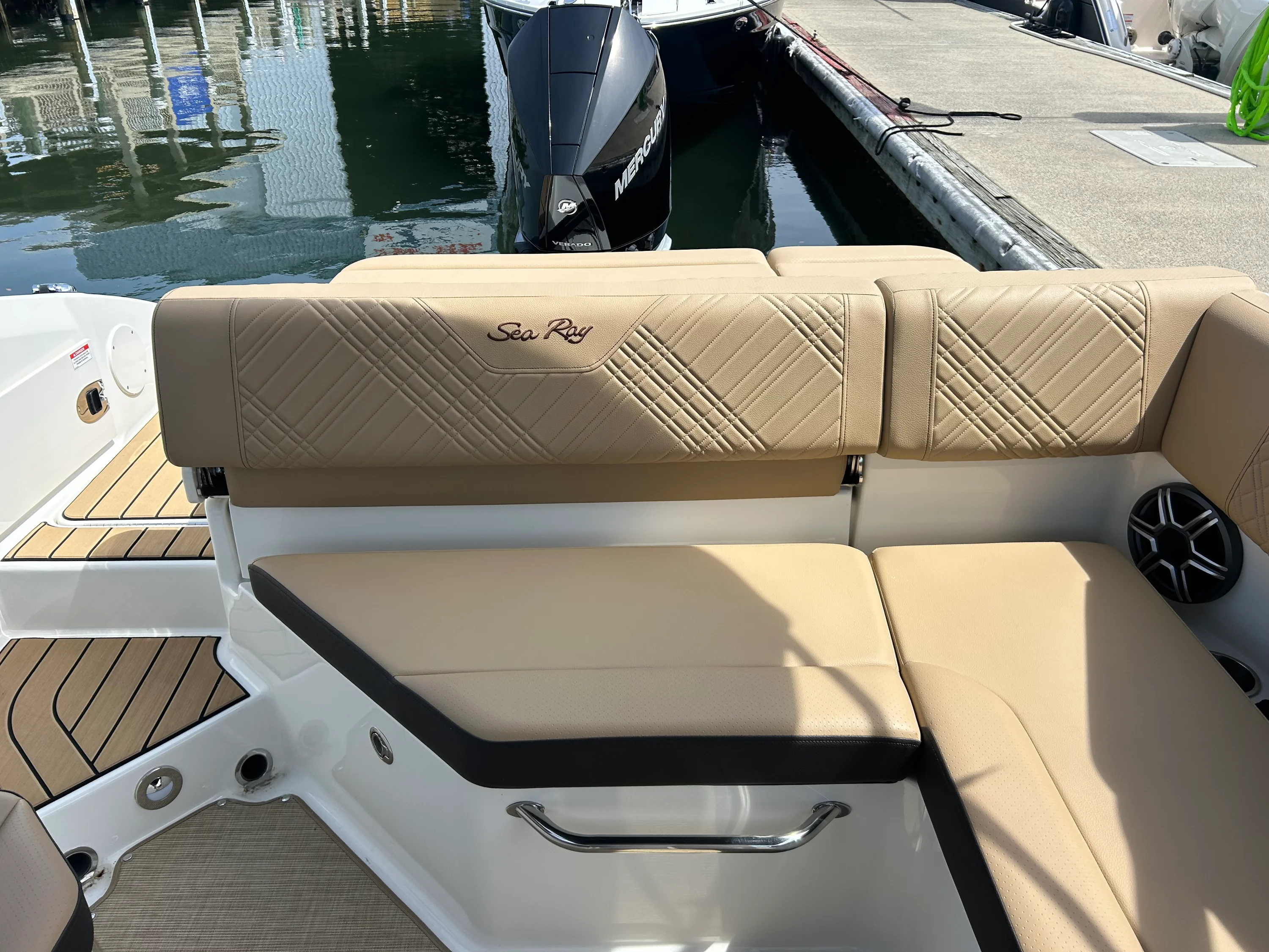 2026 Sea Ray SDX 250 Outboard Image Thumbnail #14