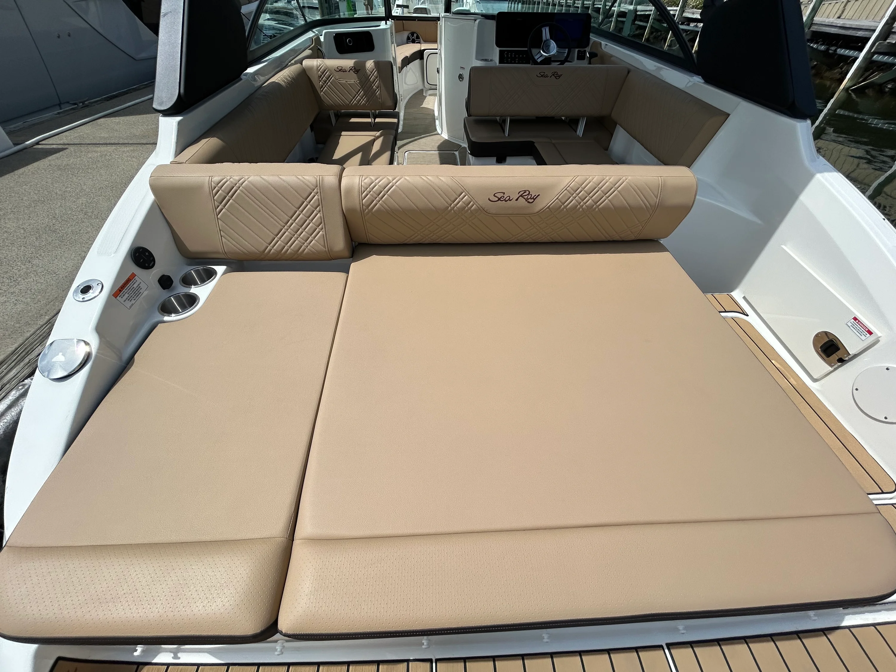 2026 Sea Ray SDX 250 Outboard Image Thumbnail #11
