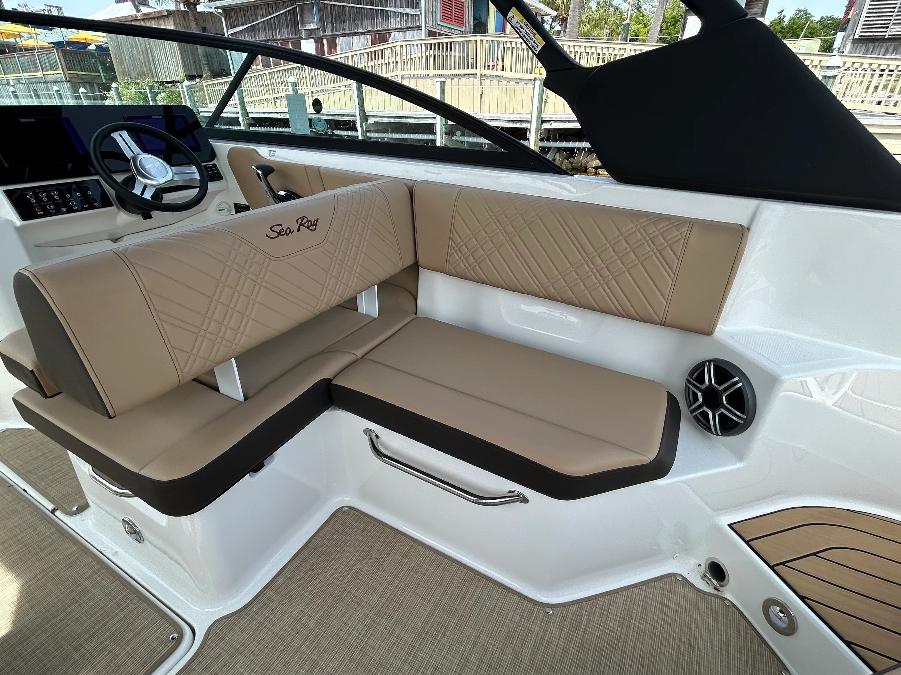 2026 Sea Ray SDX 250 Outboard Image Thumbnail #16