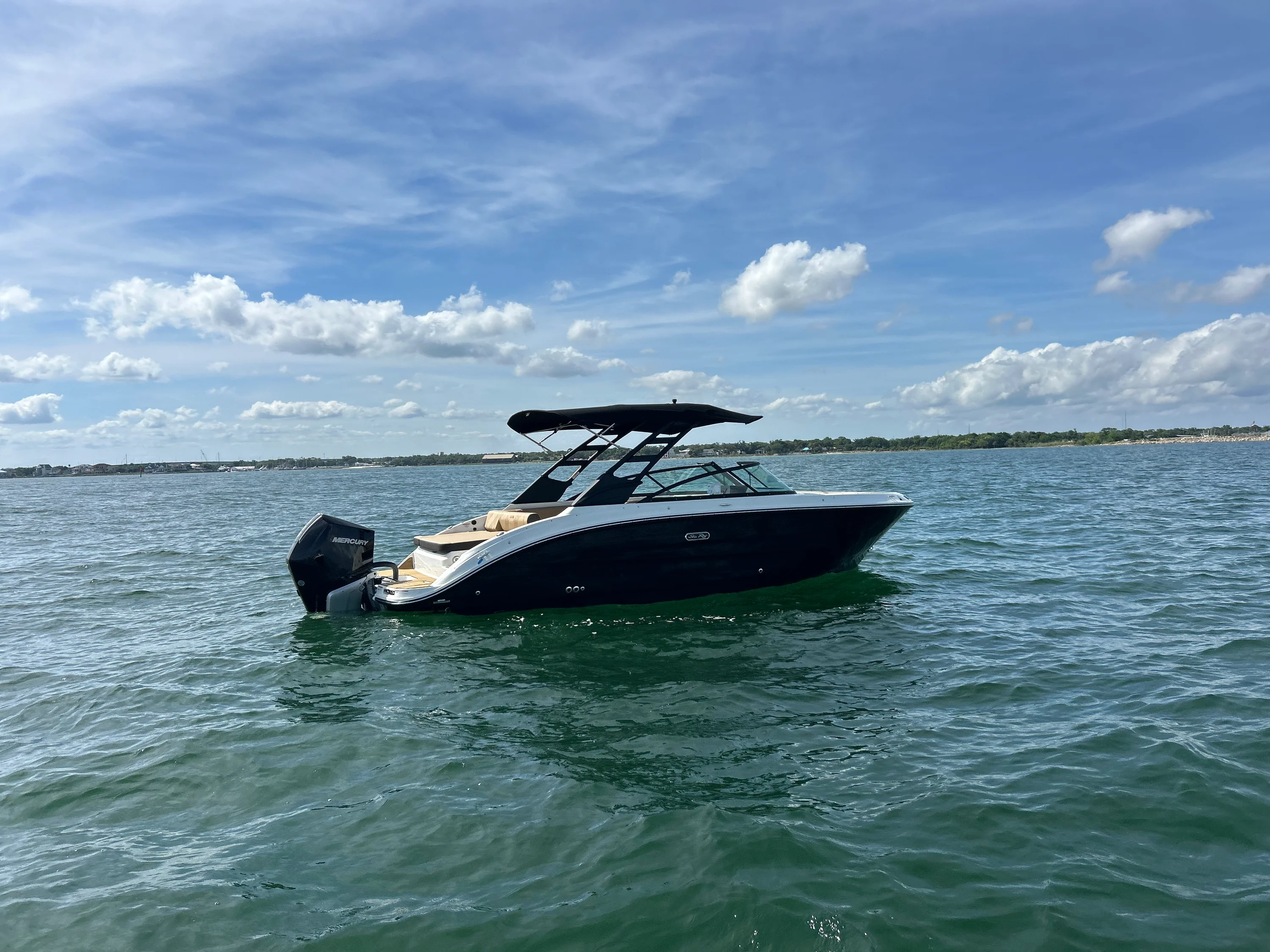 2026 Sea Ray SDX 250 Outboard Image Thumbnail #5