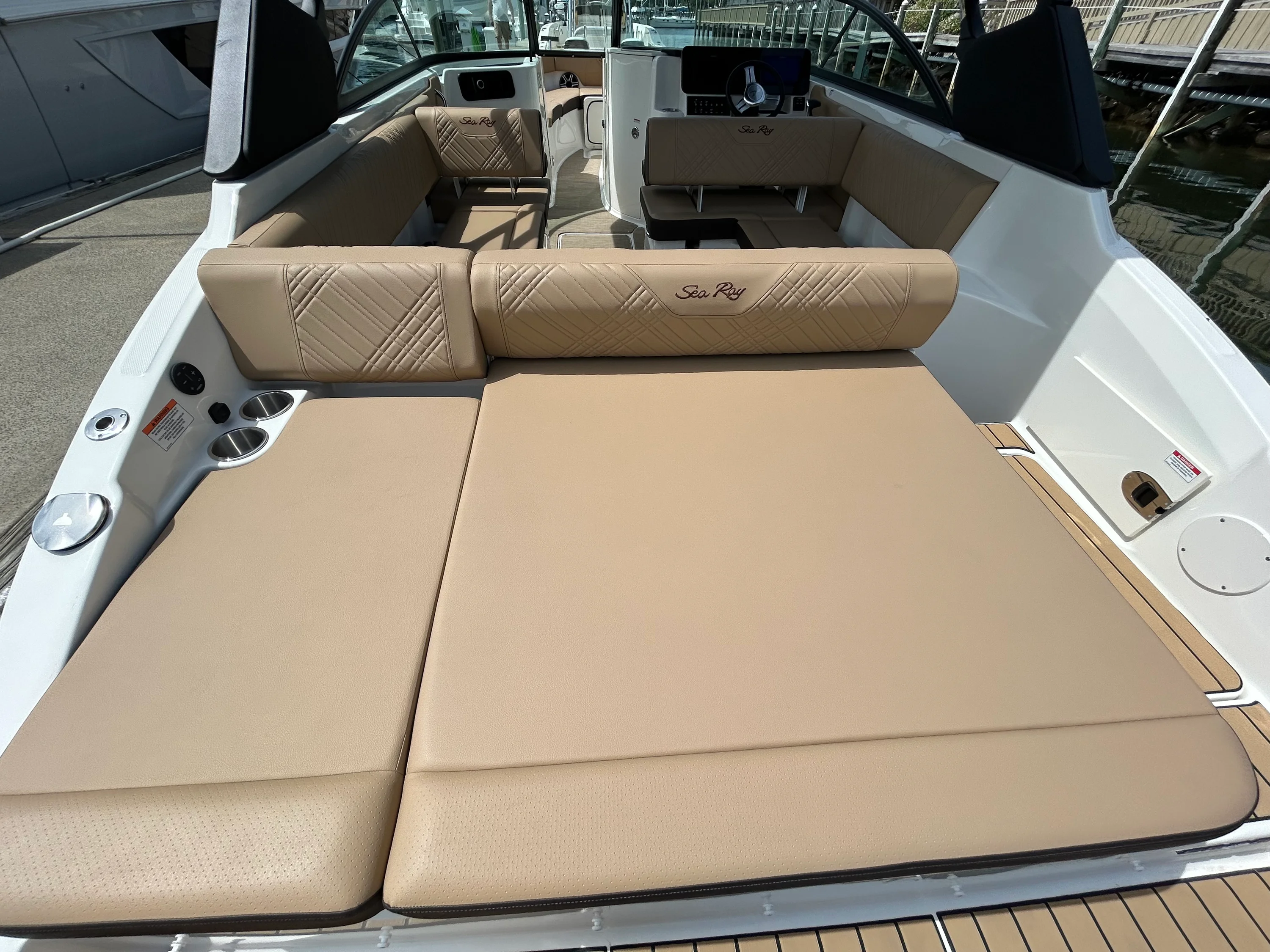2026 Sea Ray SDX 250 Outboard Image Thumbnail #12