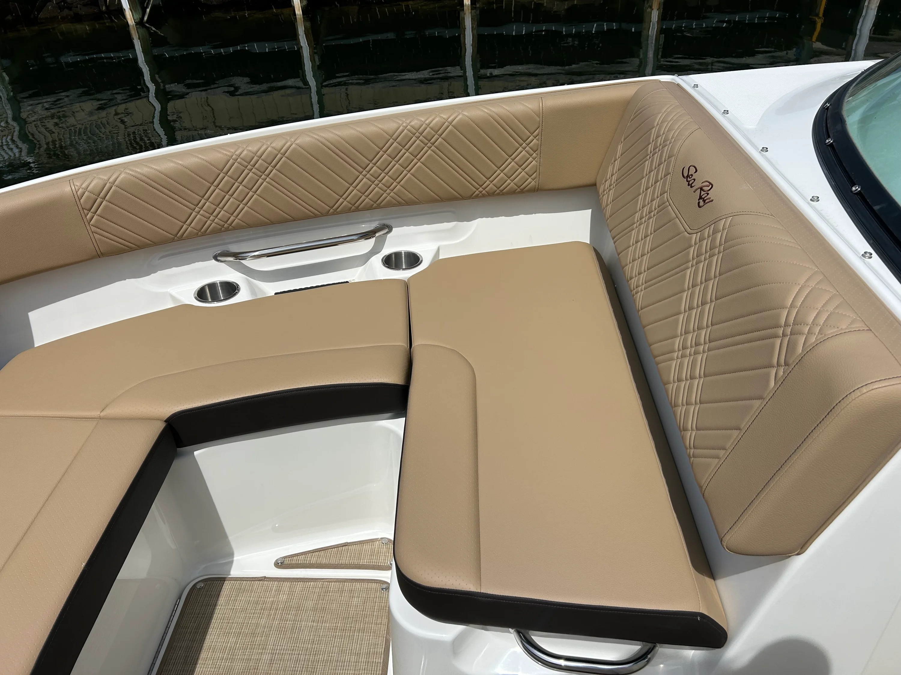 2026 Sea Ray SDX 250 Outboard Image Thumbnail #24