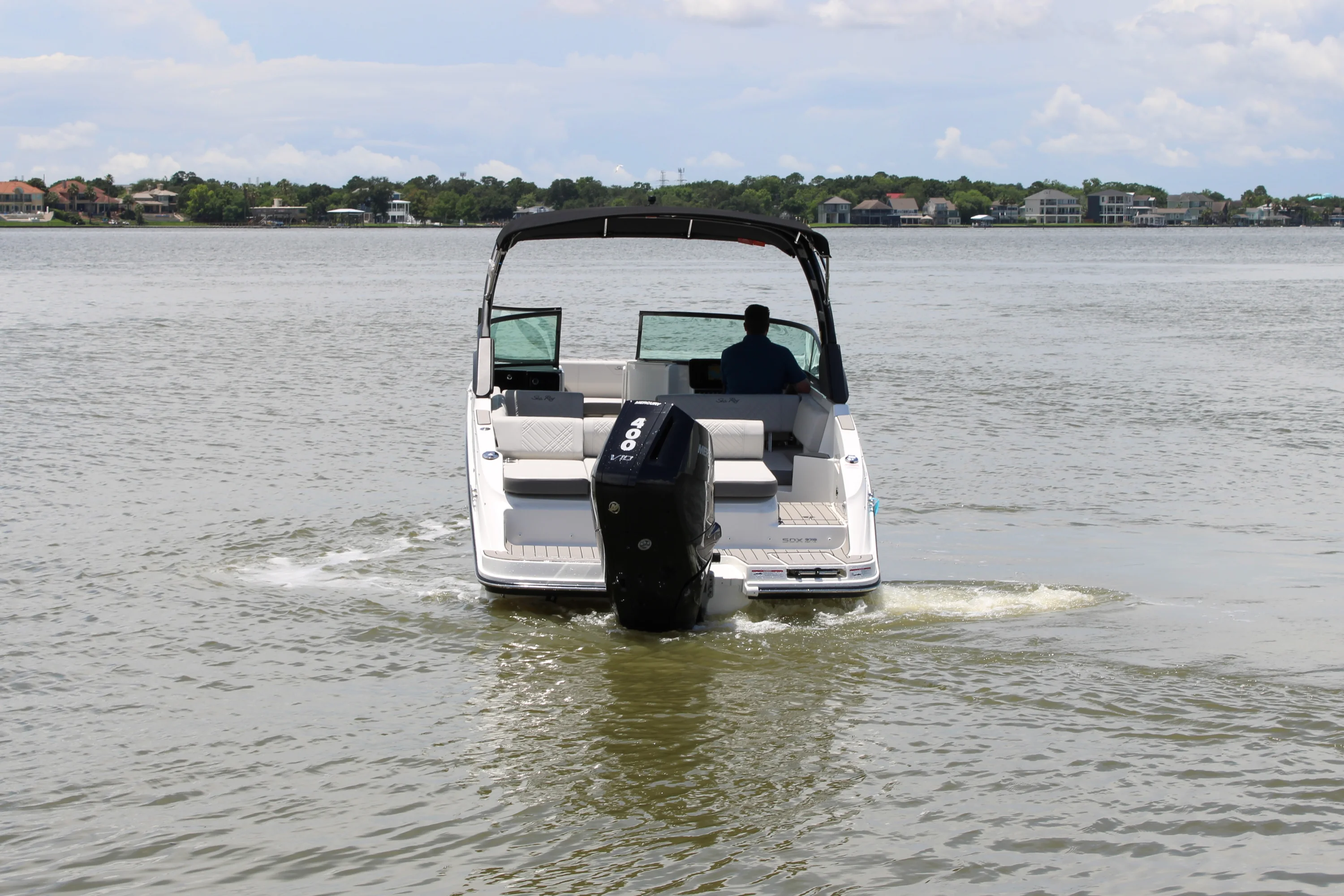 2026 Sea Ray SDX 270 Outboard Image Thumbnail #10