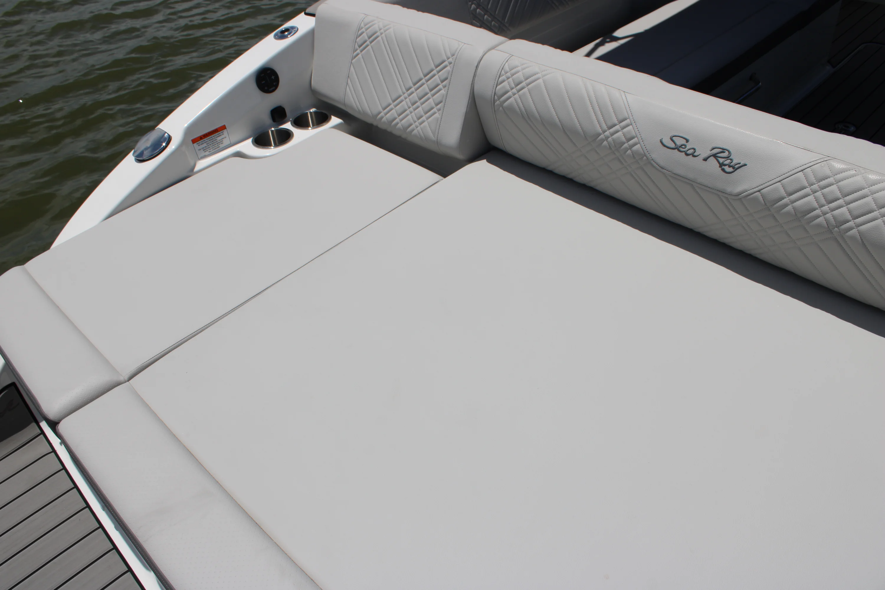 2026 Sea Ray SDX 270 Outboard Image Thumbnail #24