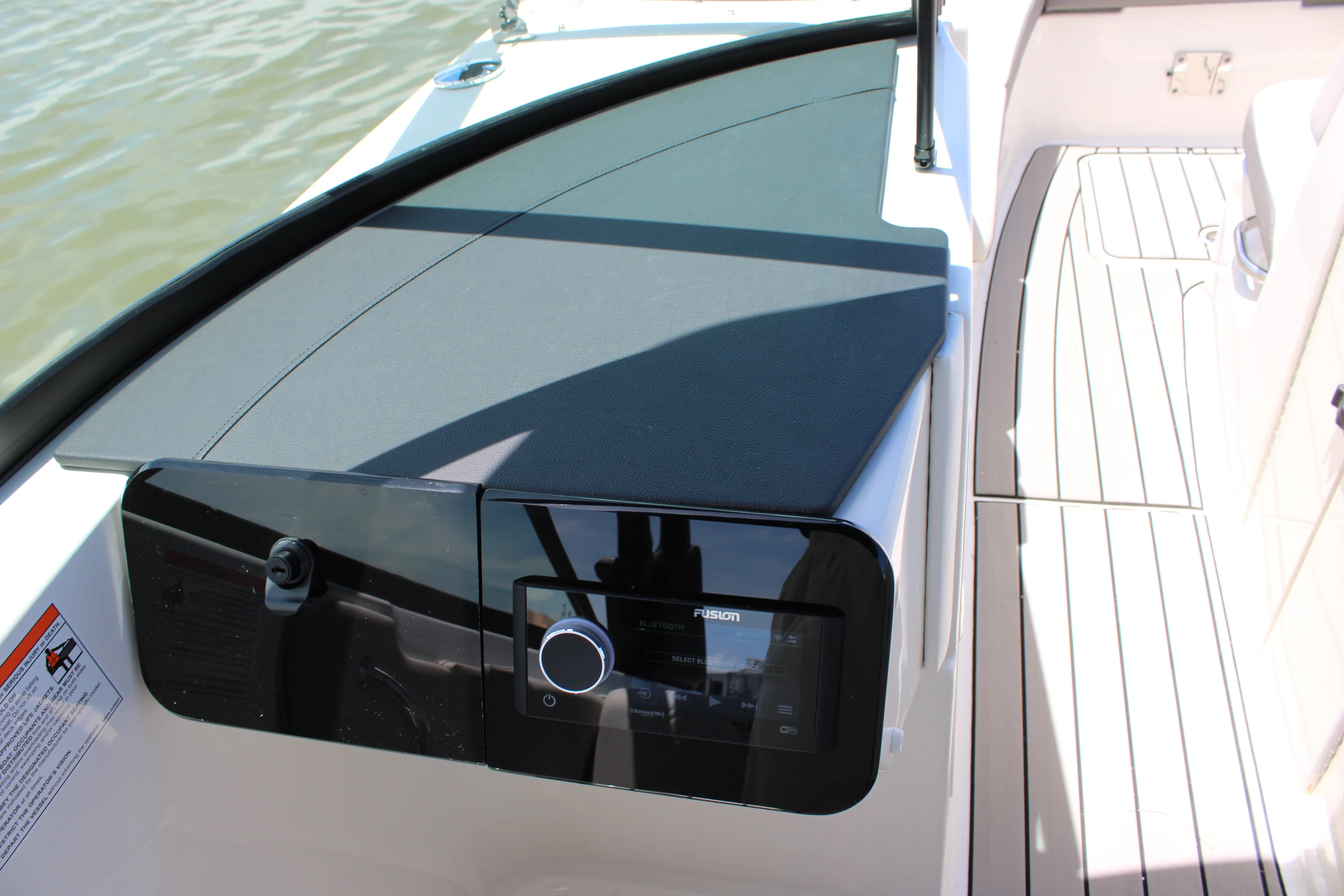 2026 Sea Ray SDX 270 Outboard Image Thumbnail #42