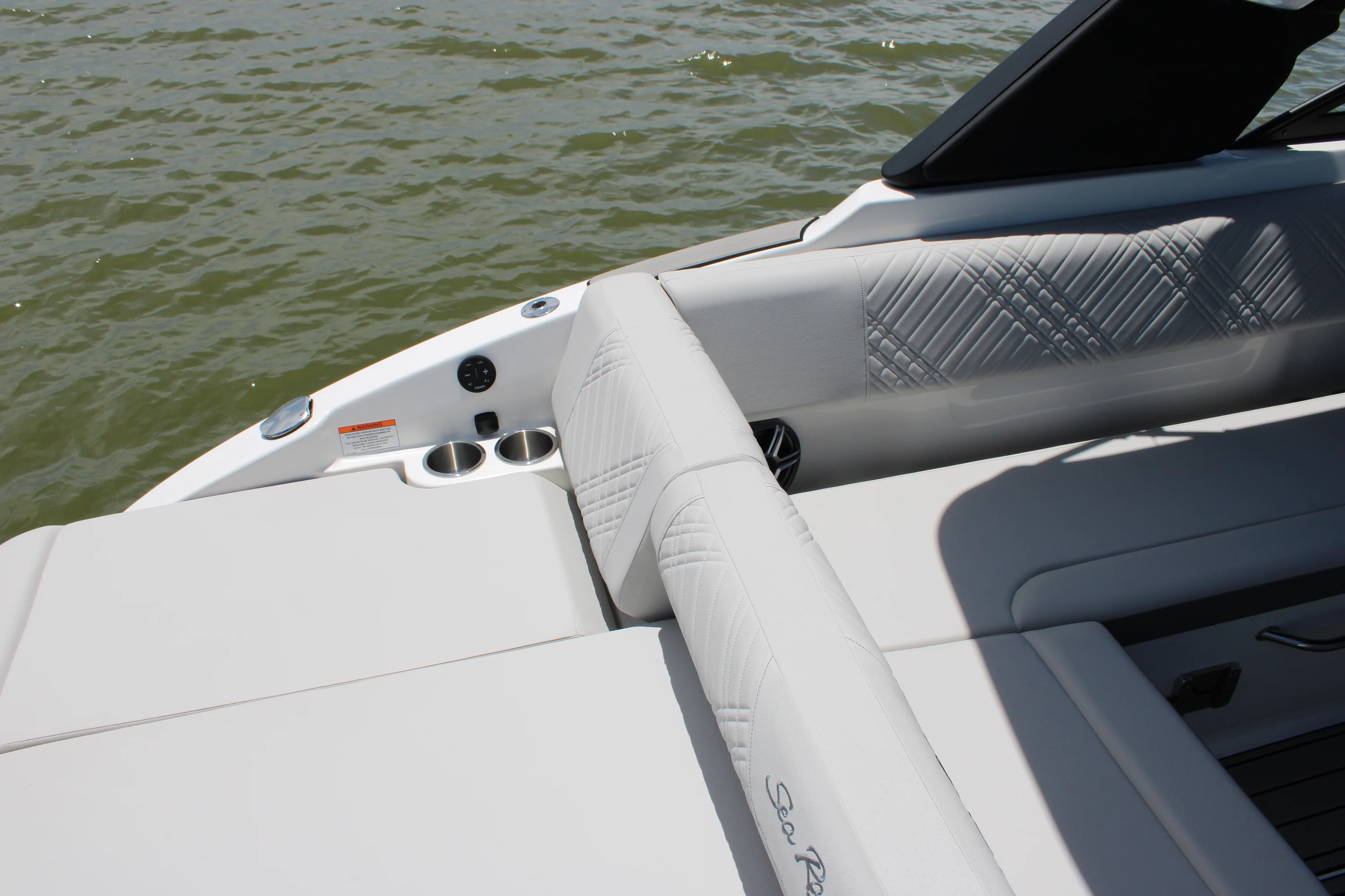 2026 Sea Ray SDX 270 Outboard Image Thumbnail #28