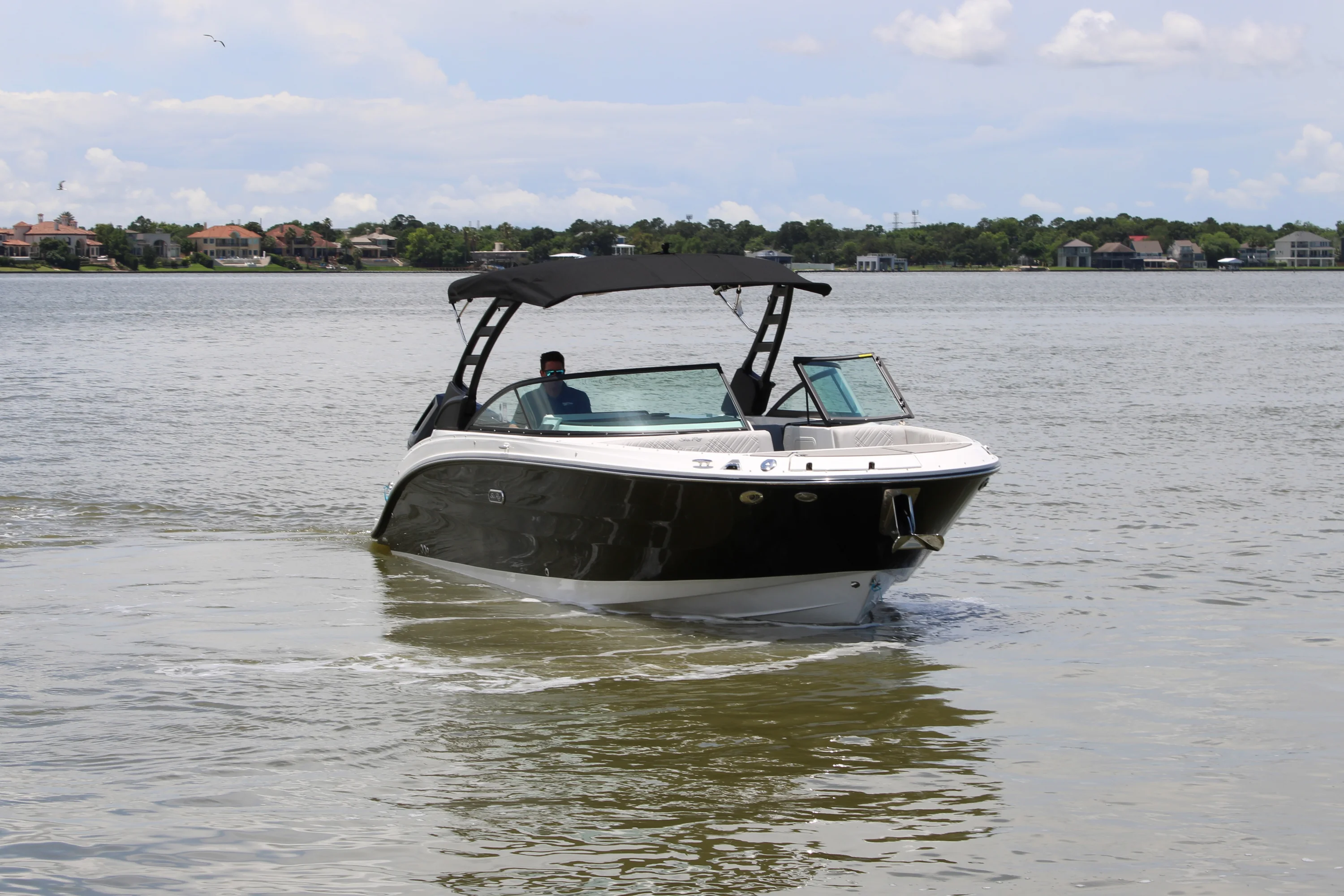 2026 Sea Ray SDX 270 Outboard Image Thumbnail #5