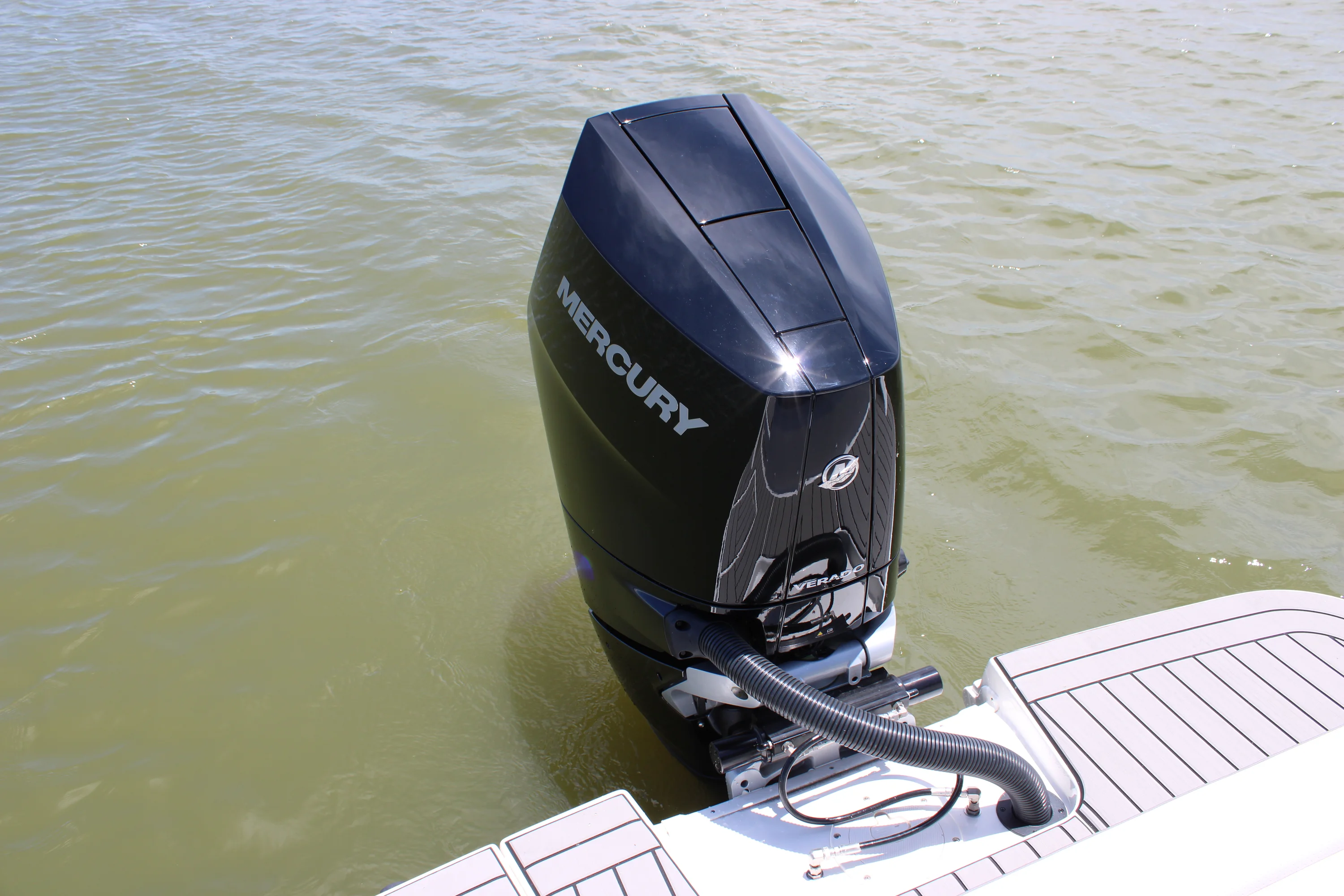2026 Sea Ray SDX 270 Outboard Image Thumbnail #27