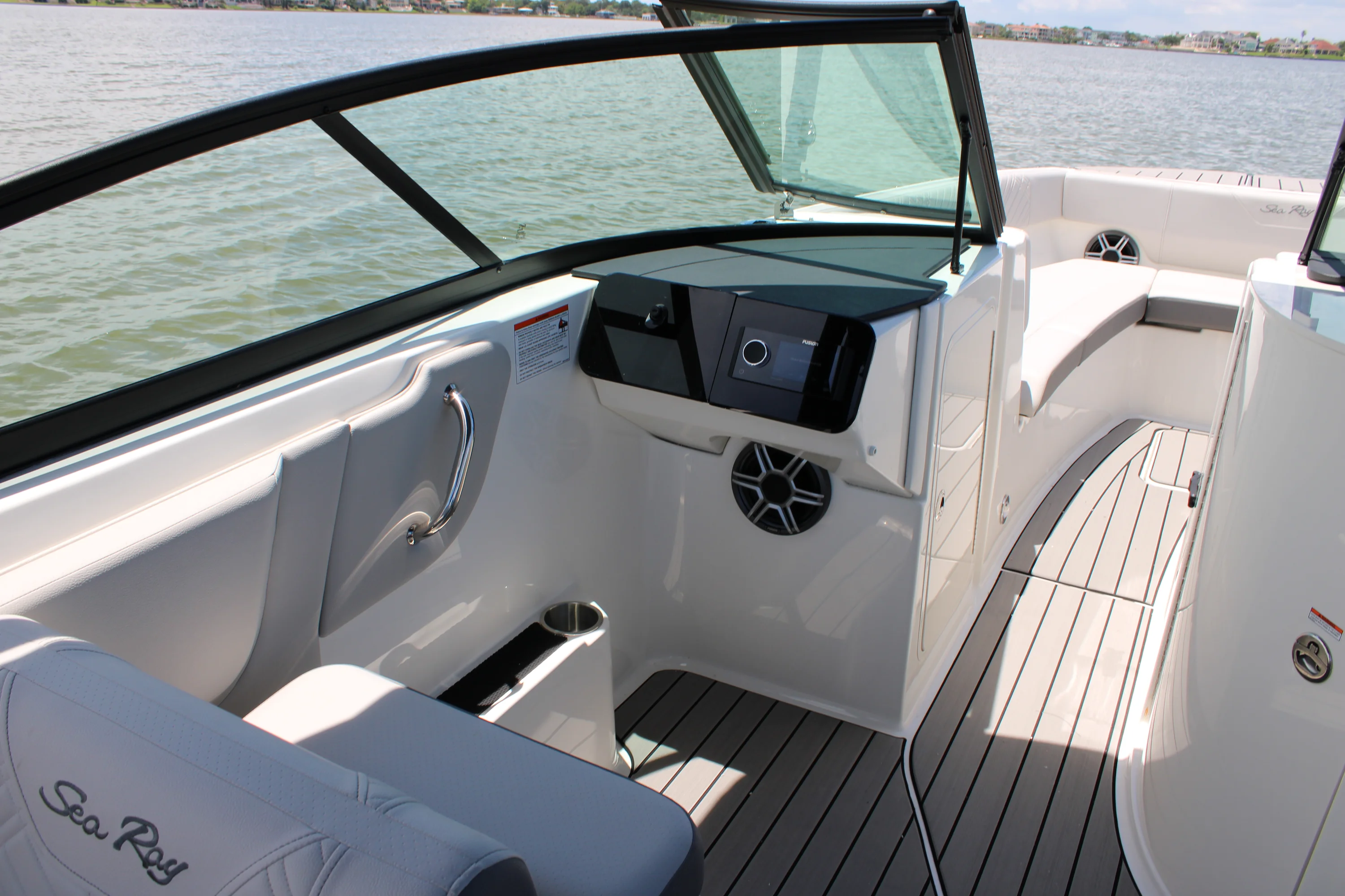 2026 Sea Ray SDX 270 Outboard Image Thumbnail #35