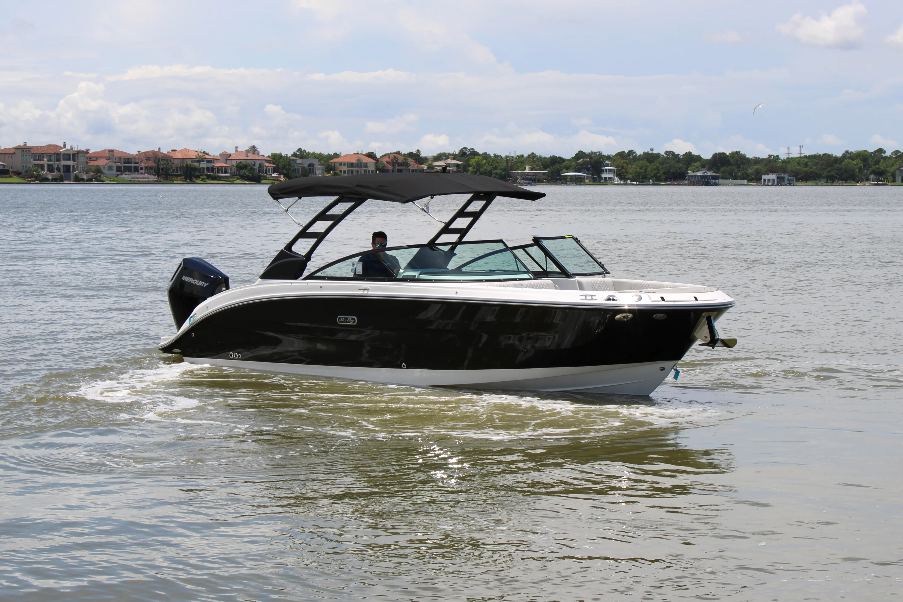 2026 Sea Ray SDX 270 Outboard Image Thumbnail #6