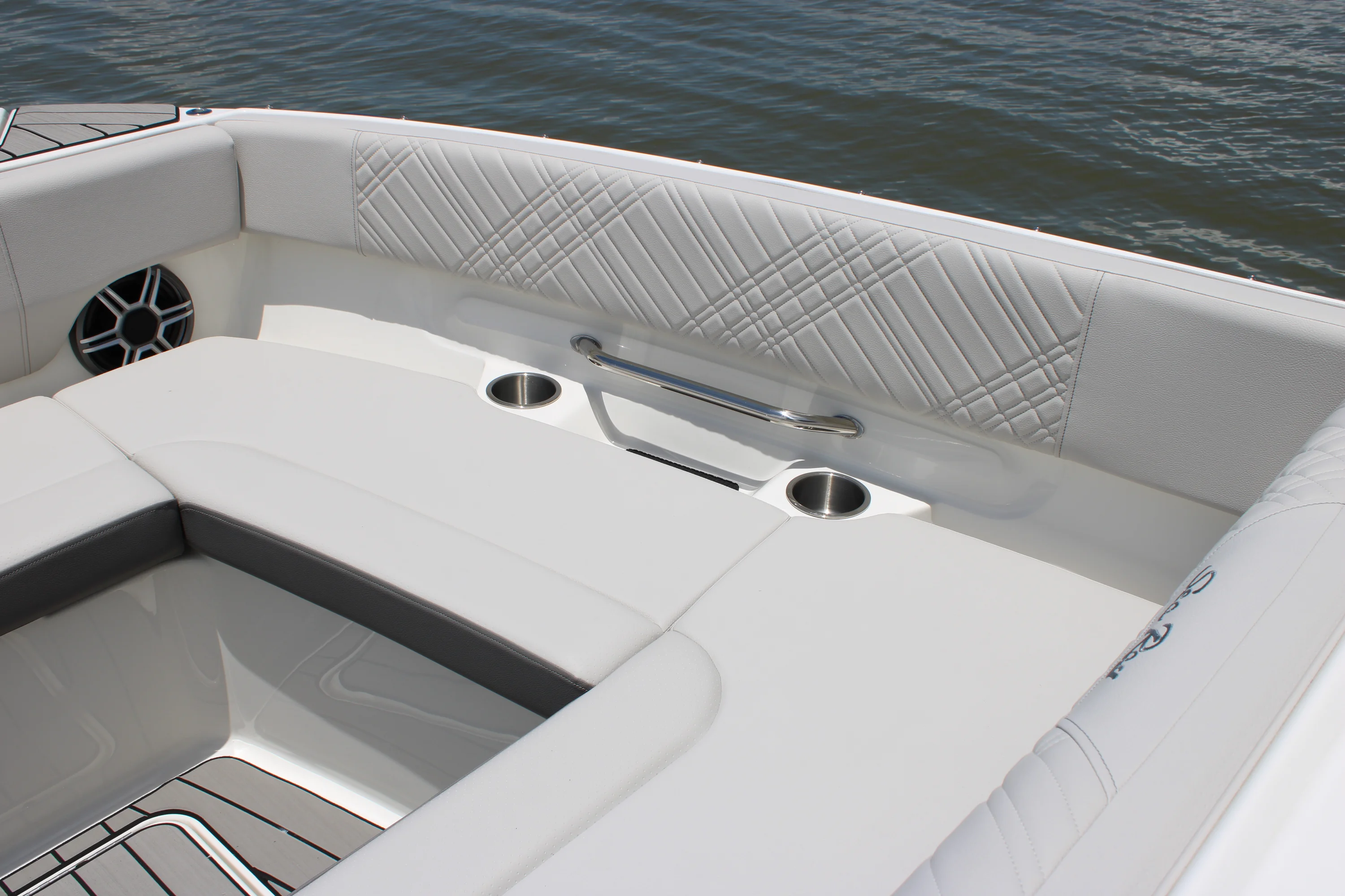 2026 Sea Ray SDX 270 Outboard Image Thumbnail #47