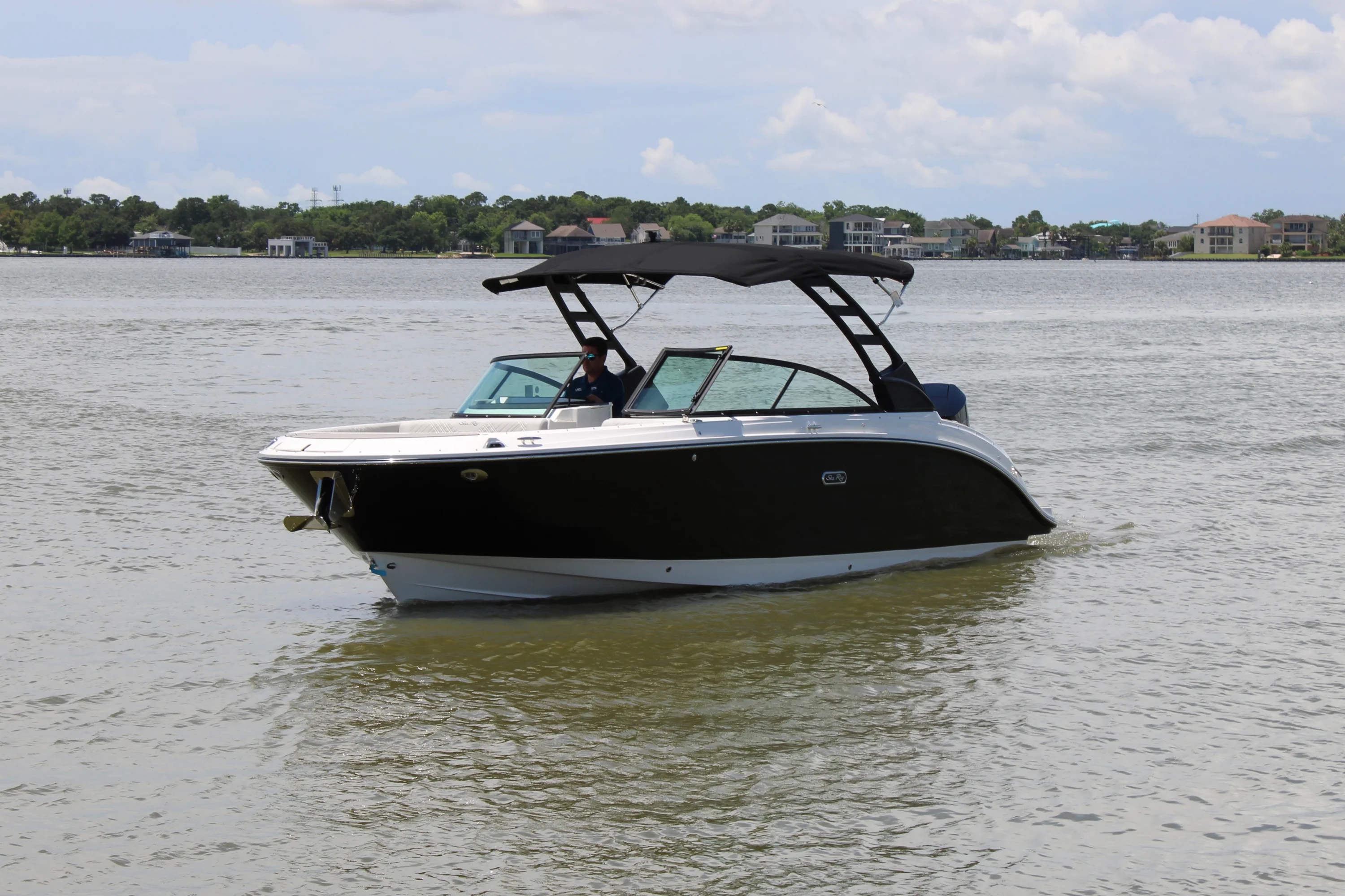 2026 Sea Ray SDX 270 Outboard Image Thumbnail #1