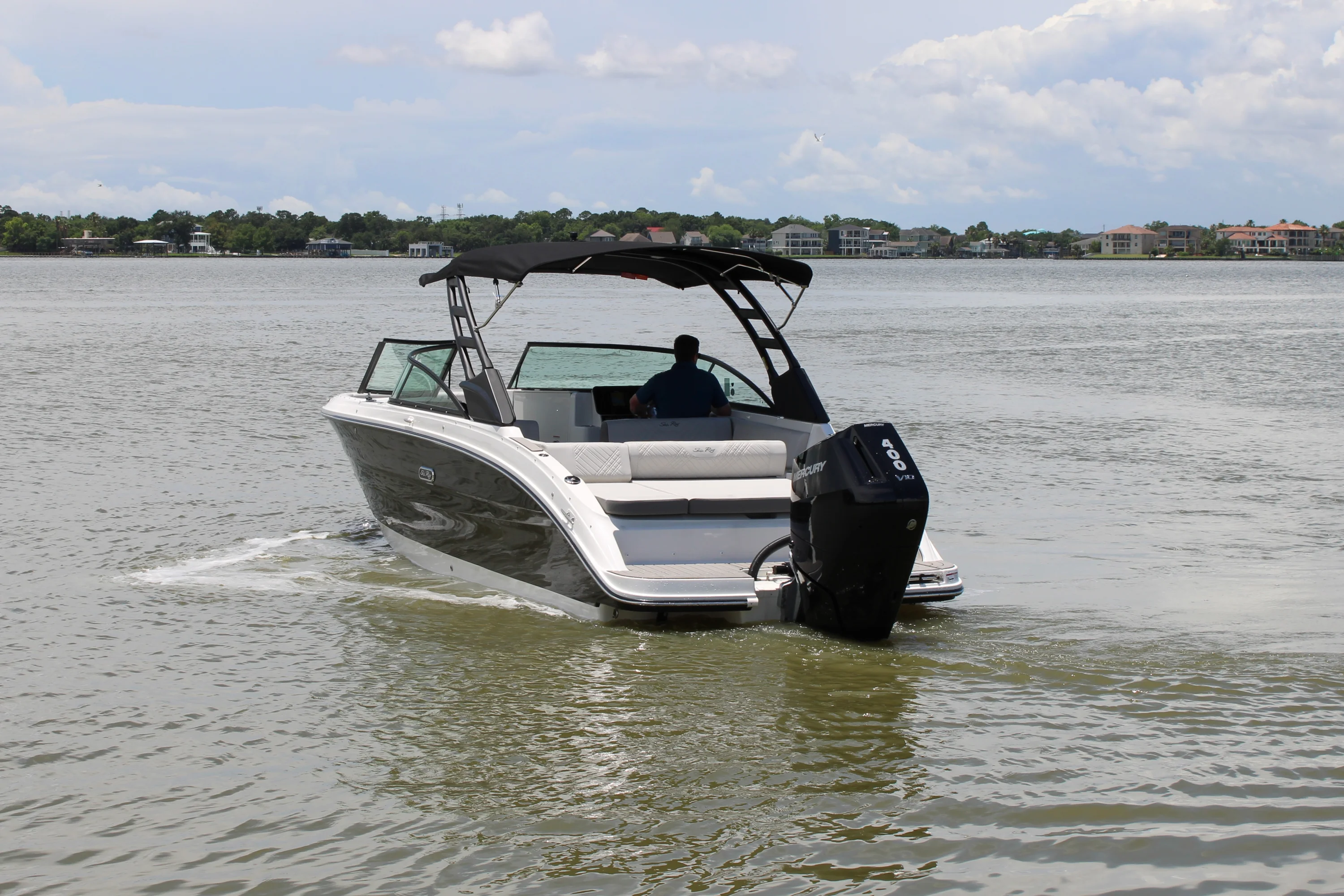 2026 Sea Ray SDX 270 Outboard Image Thumbnail #11