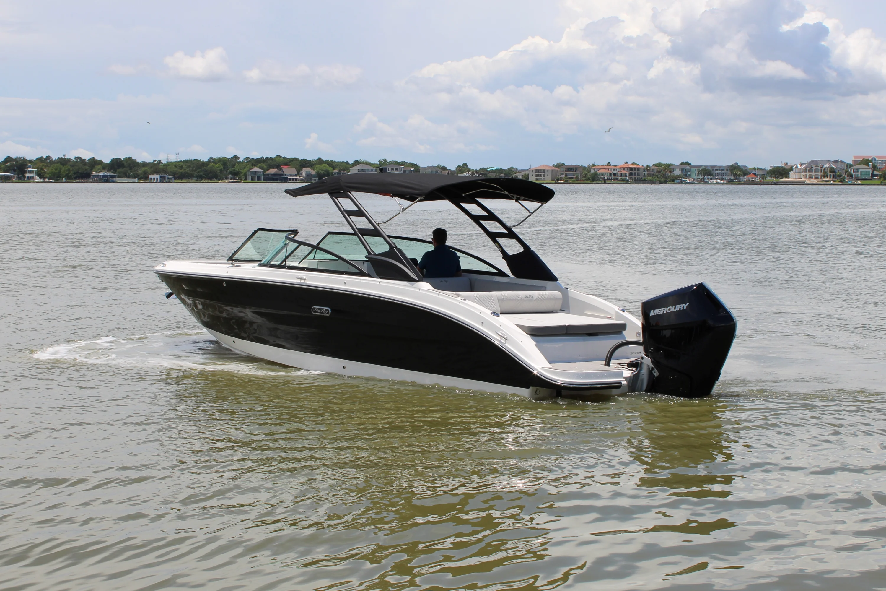 2026 Sea Ray SDX 270 Outboard Image Thumbnail #12