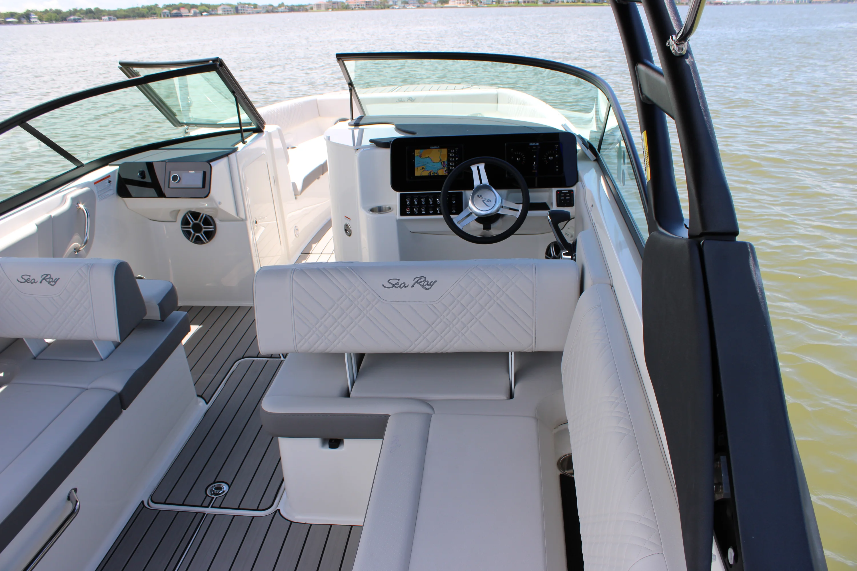 2026 Sea Ray SDX 270 Outboard Image Thumbnail #30