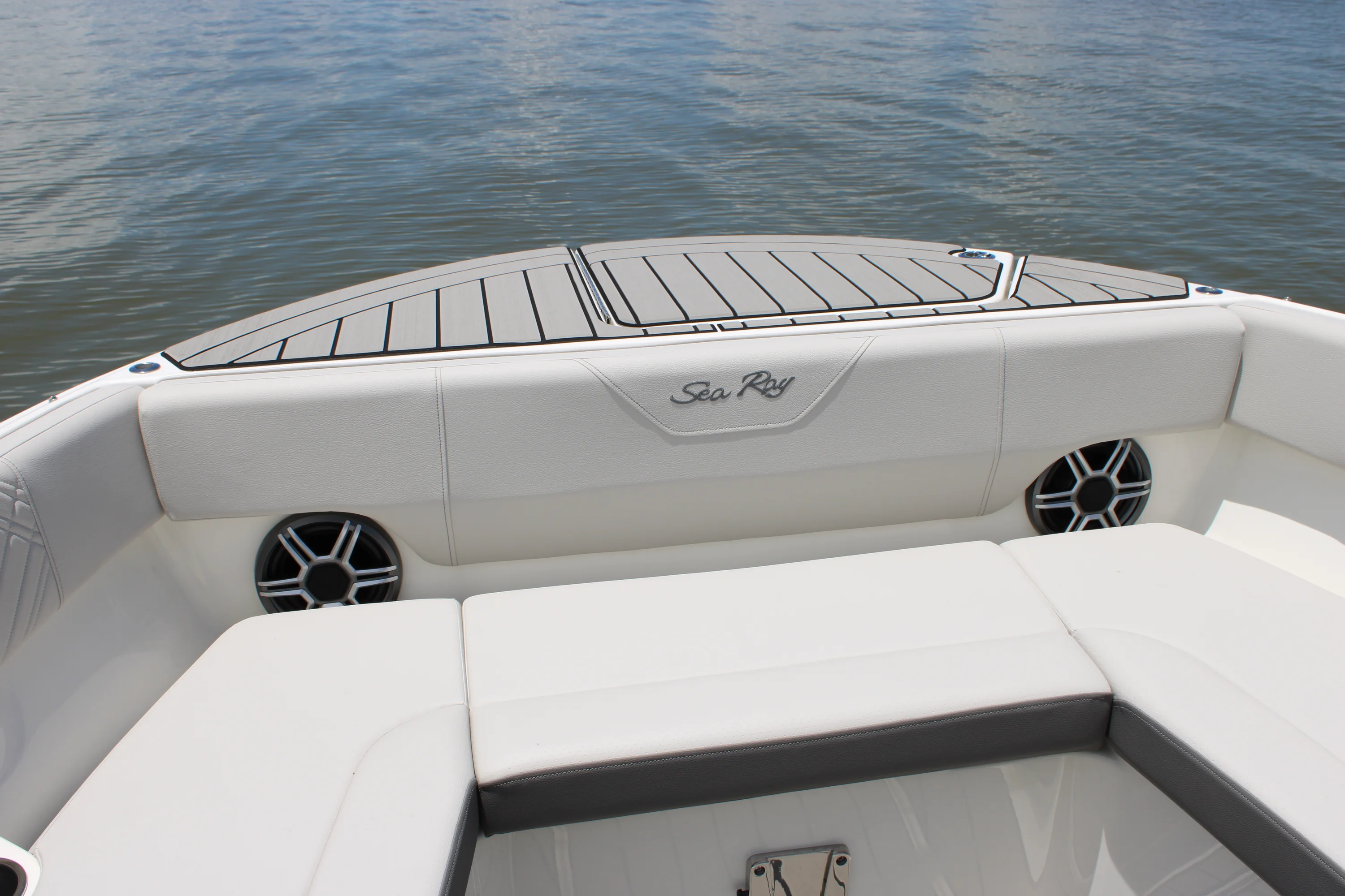 2026 Sea Ray SDX 270 Outboard Image Thumbnail #48
