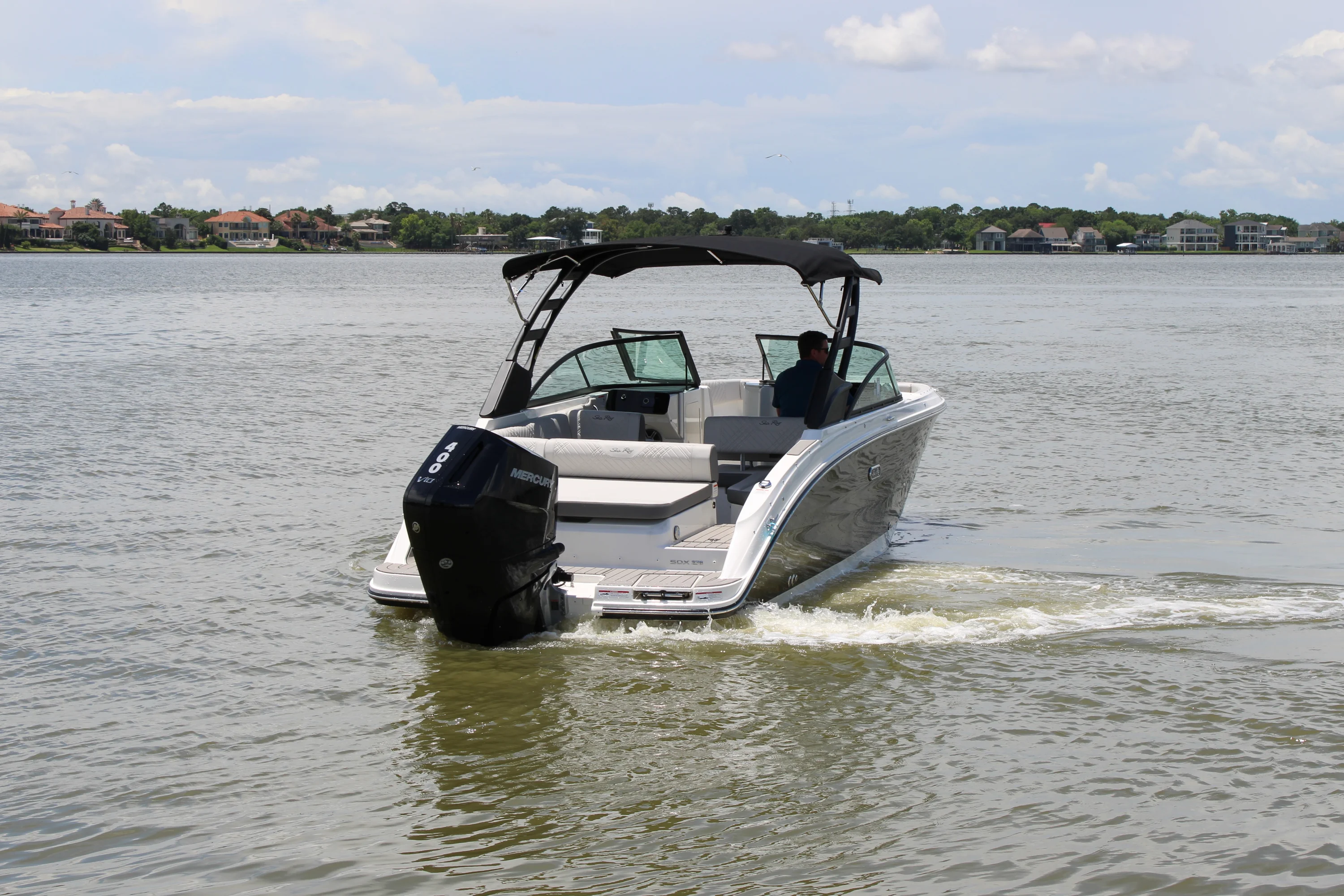 2026 Sea Ray SDX 270 Outboard Image Thumbnail #9