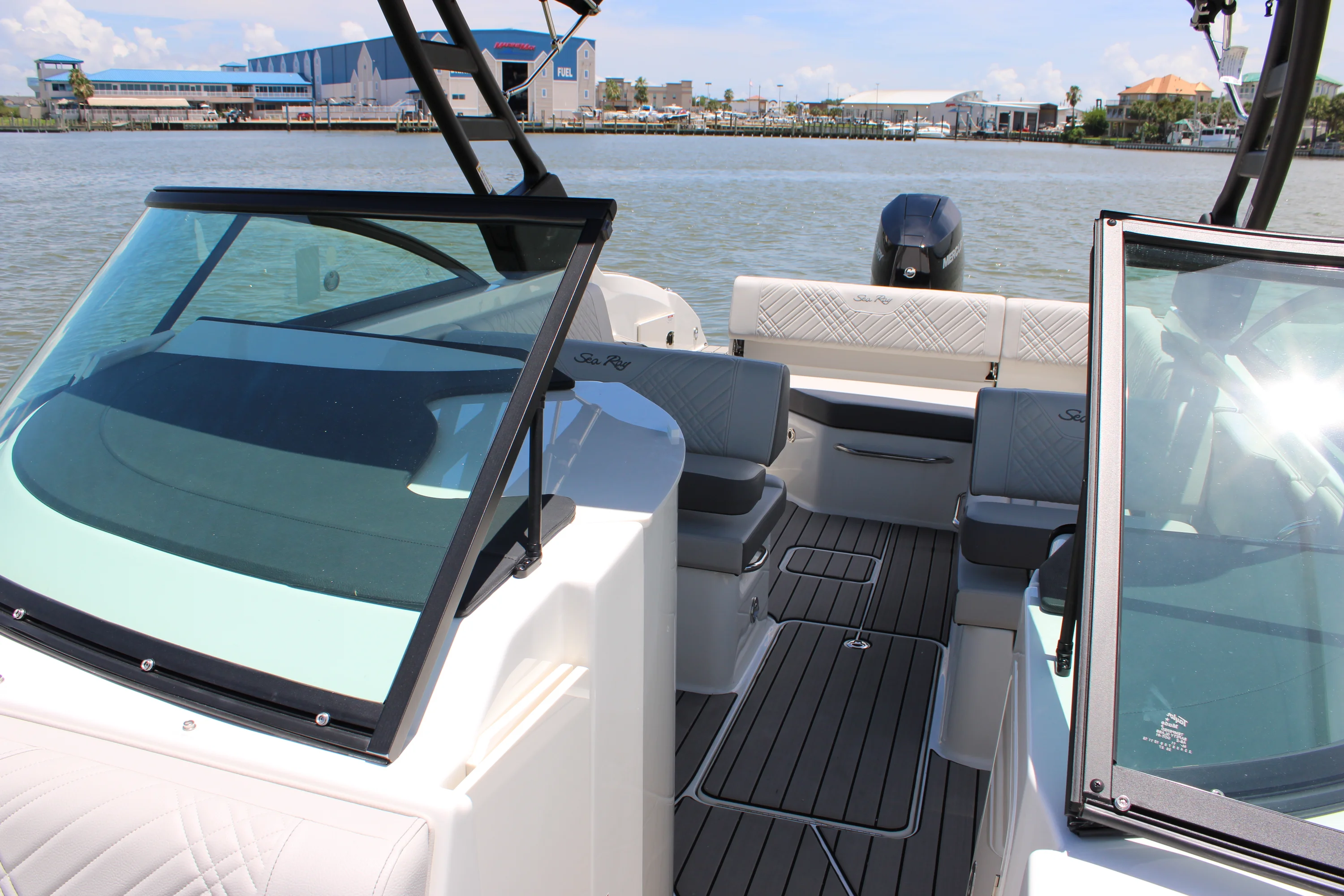 2026 Sea Ray SDX 270 Outboard Image Thumbnail #20
