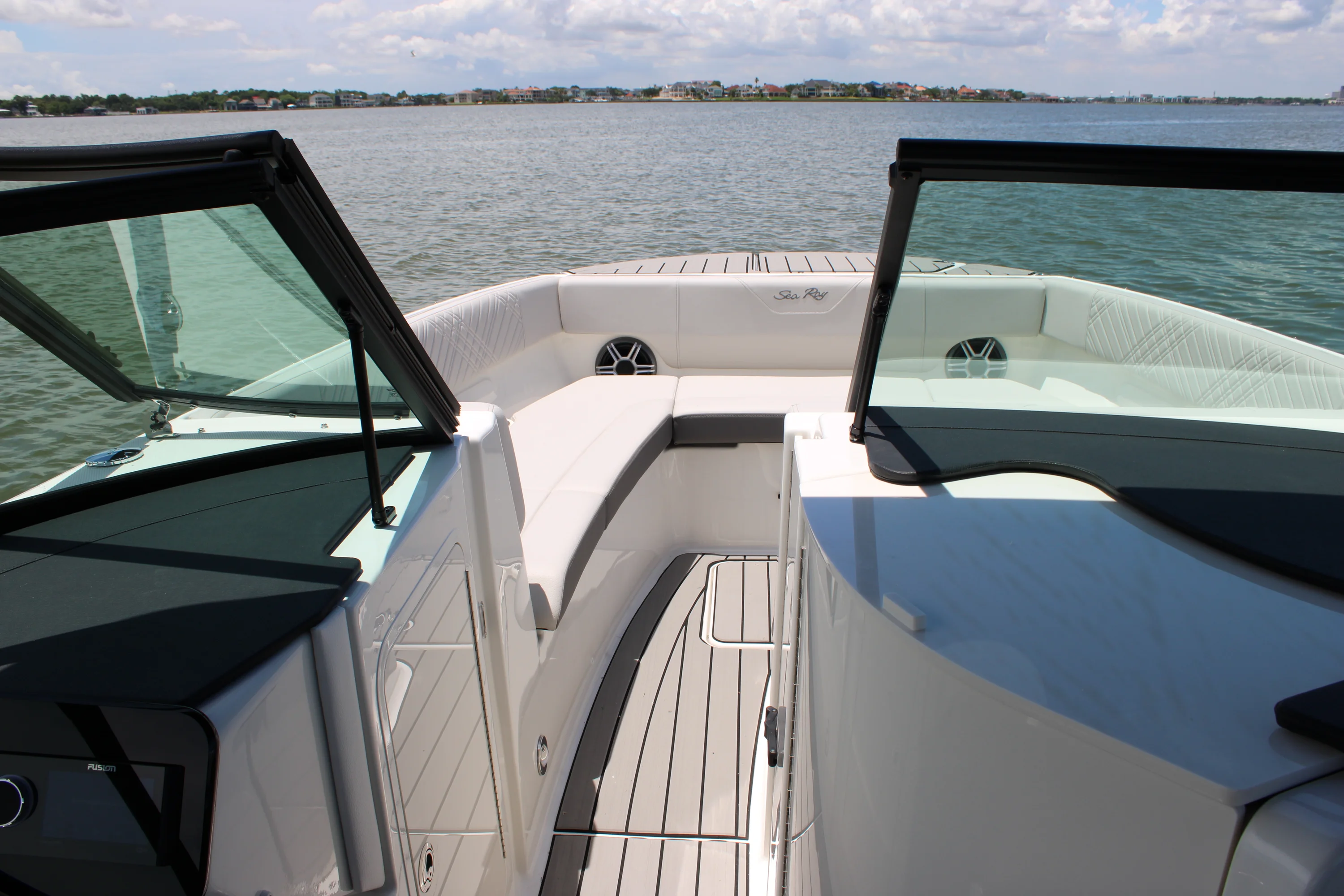 2026 Sea Ray SDX 270 Outboard Image Thumbnail #41