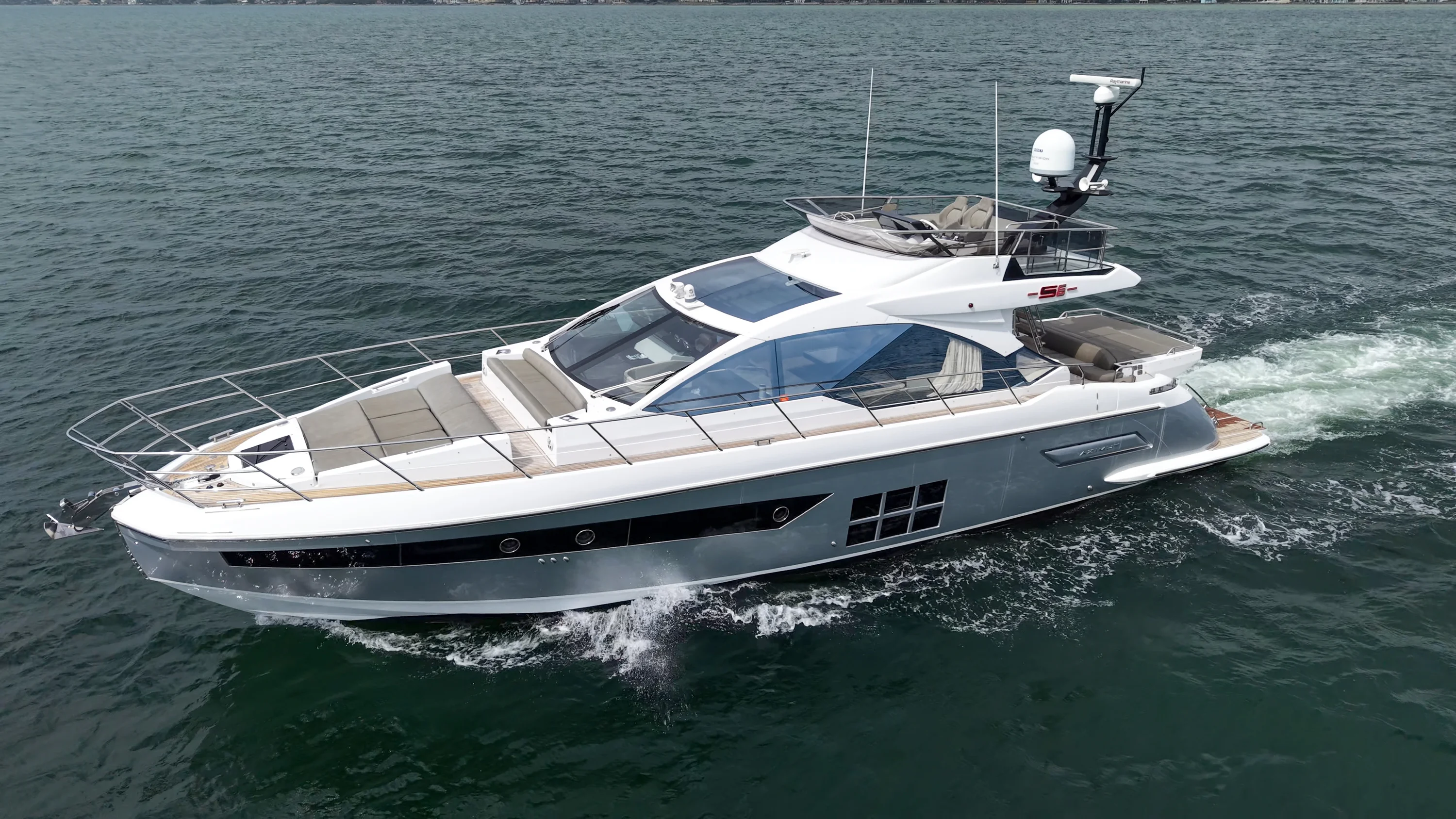2020 Azimut S6 Sportfly Image Thumbnail #2