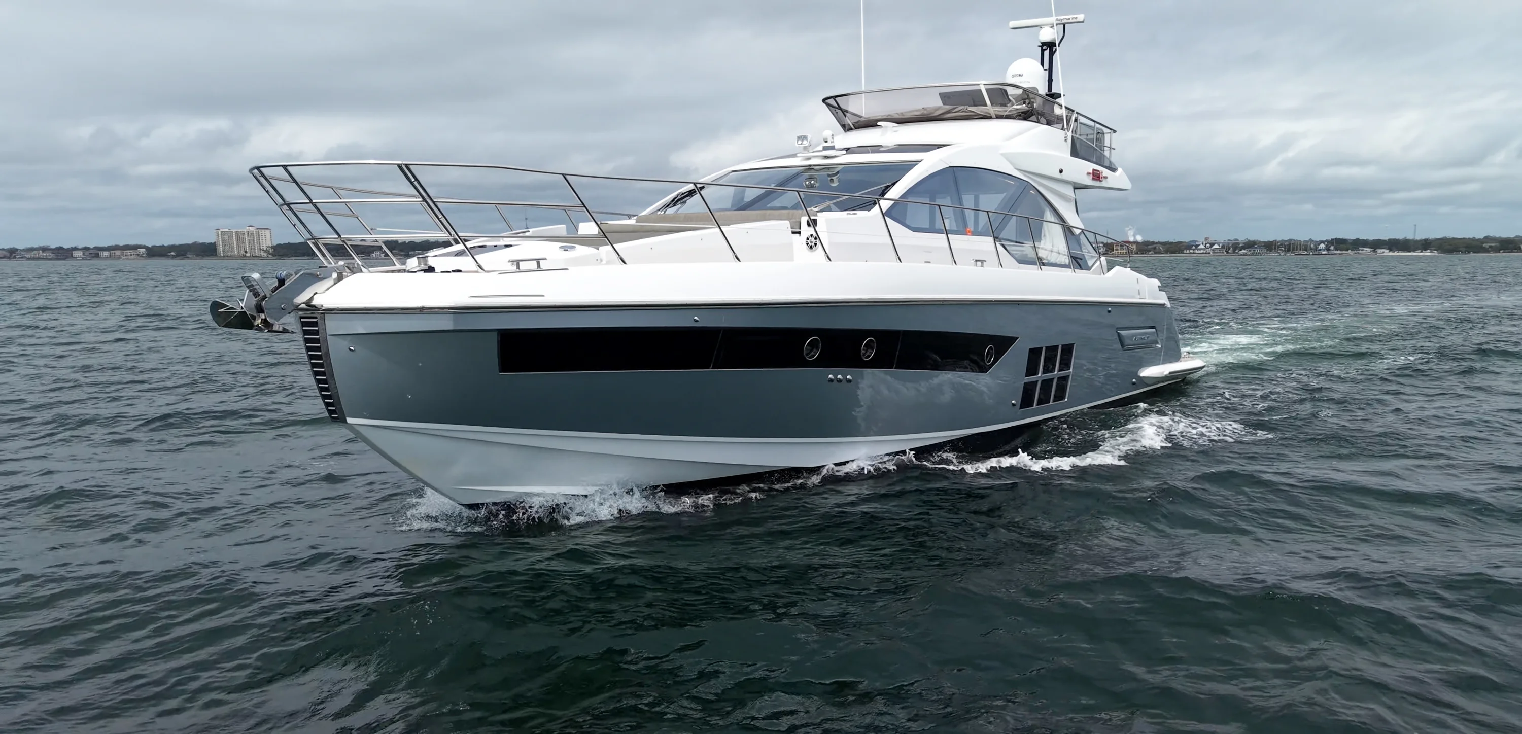 2020 Azimut S6 Sportfly Image Thumbnail #3