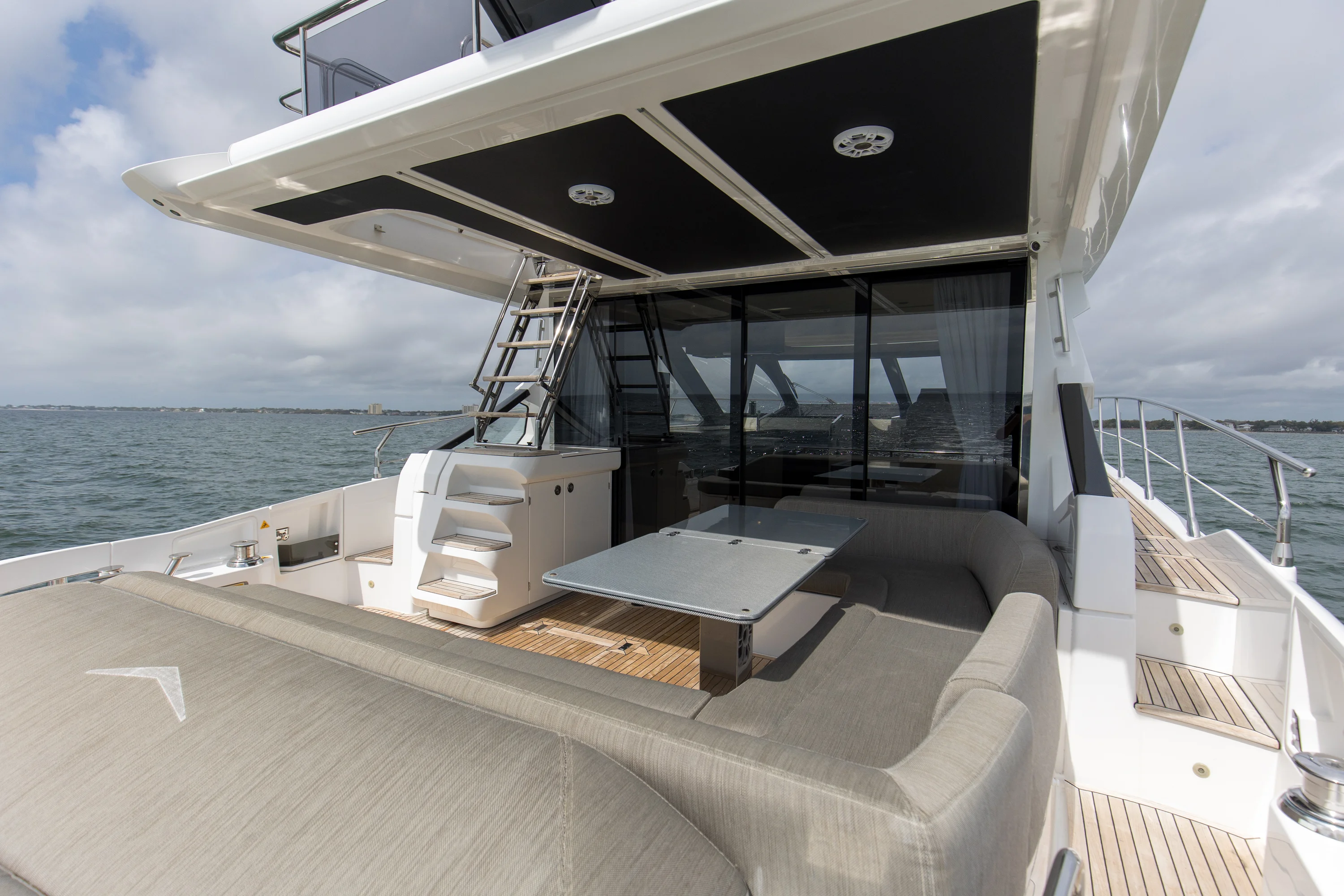 2020 Azimut S6 Sportfly Image Thumbnail #20