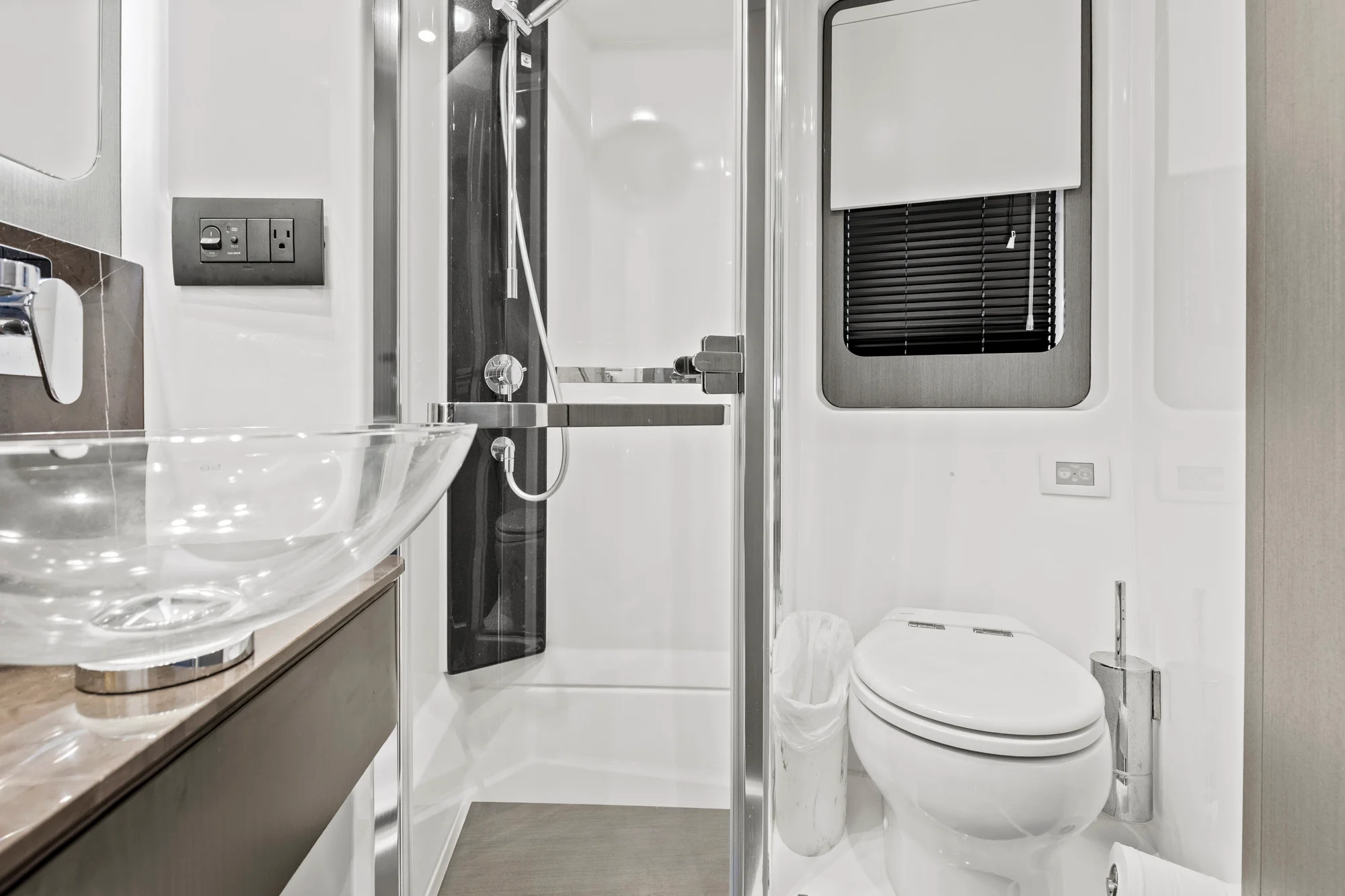 2020 Azimut S6 Sportfly Image Thumbnail #54