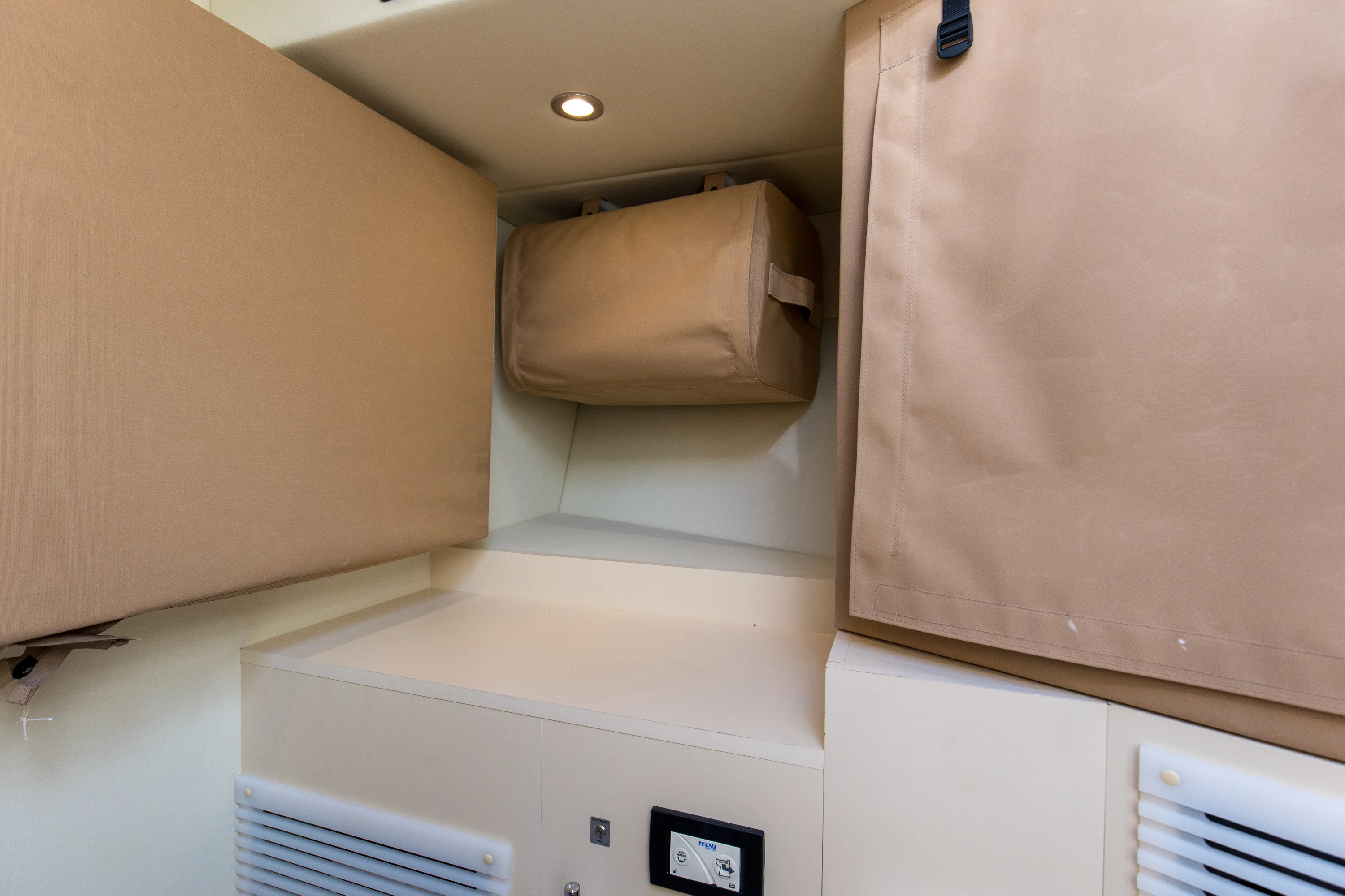 2020 Azimut S6 Sportfly Image Thumbnail #57