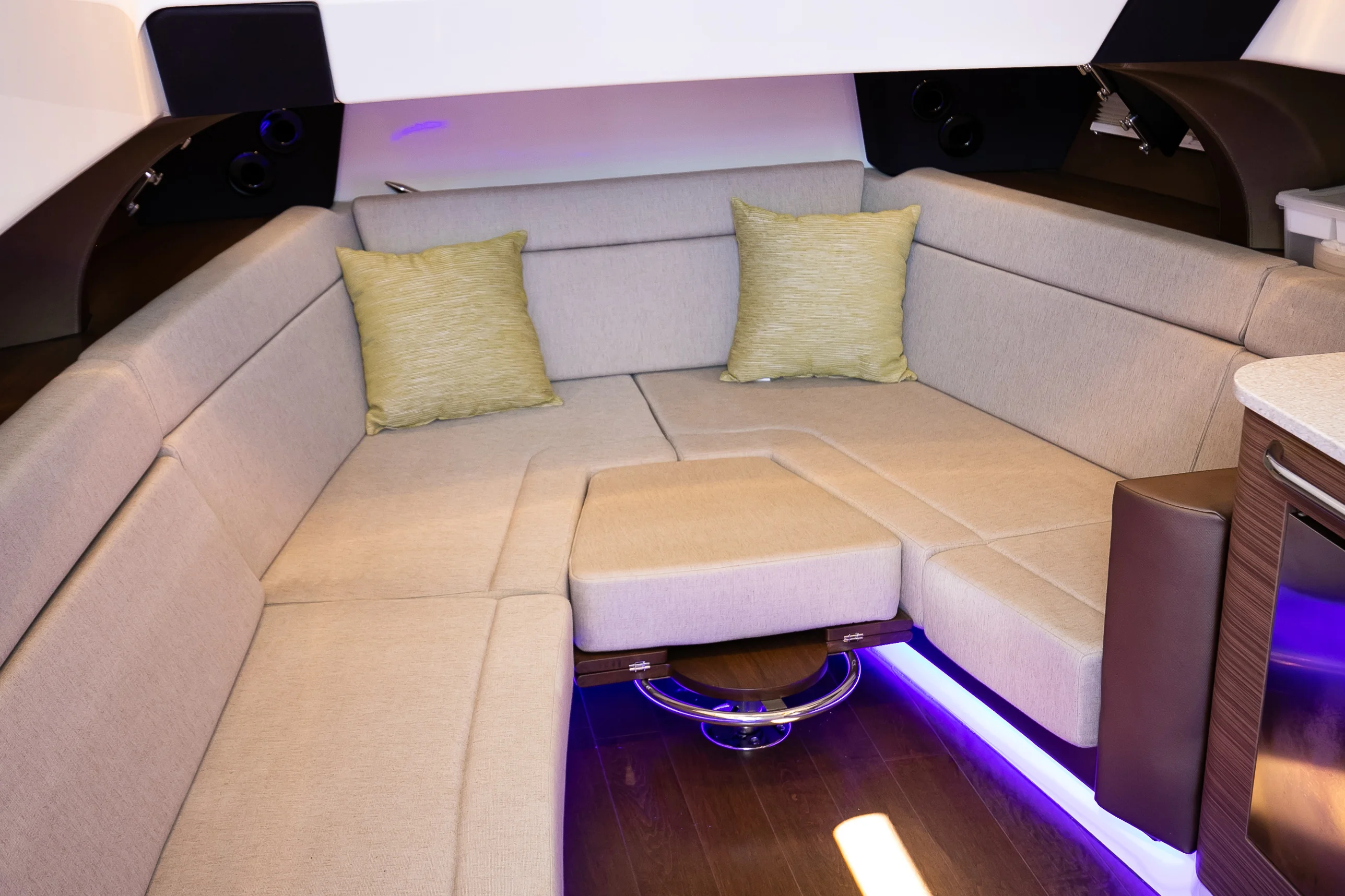 2024 Boston Whaler 420 Outrage Image Thumbnail #93