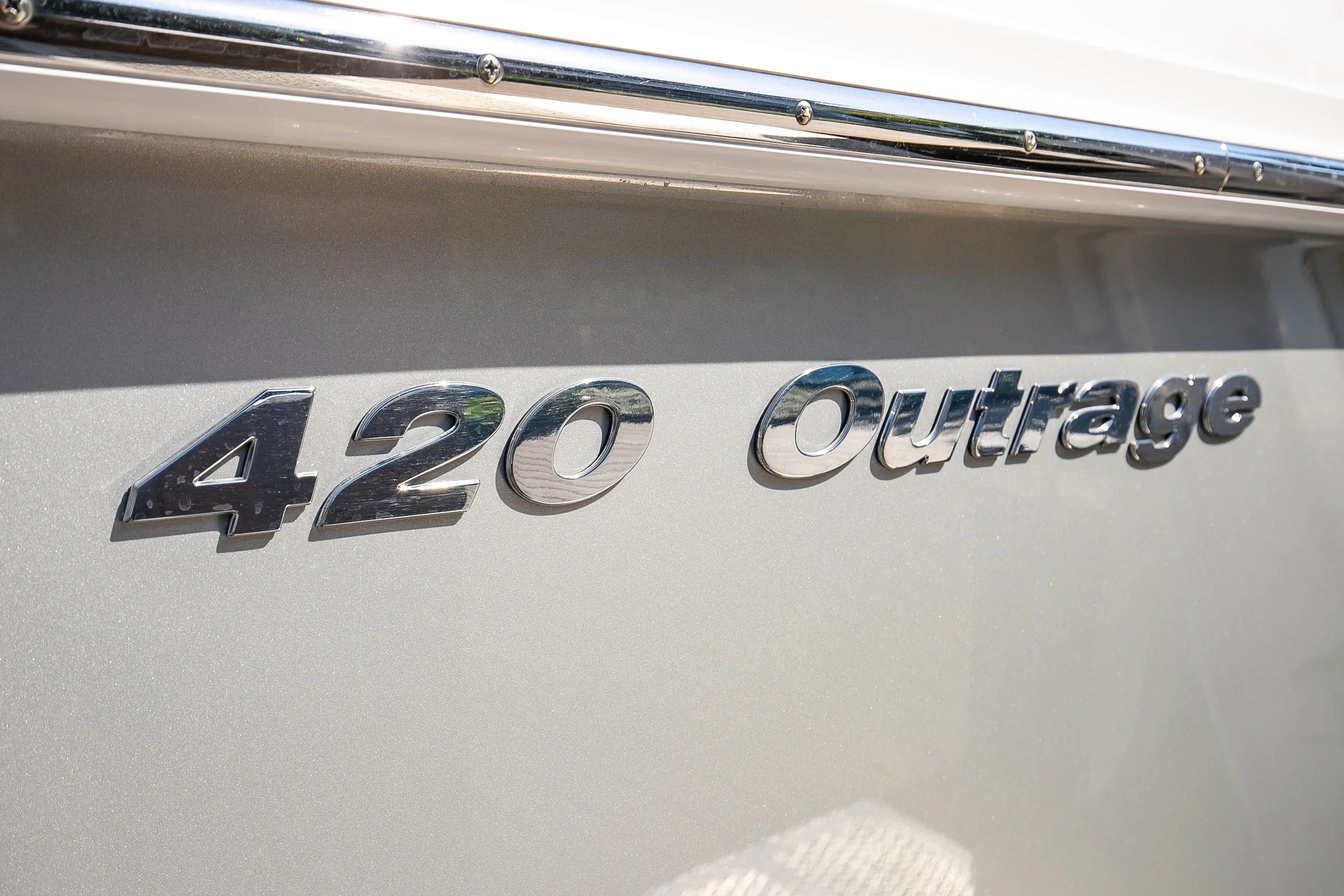 2024 Boston Whaler 420 Outrage Image Thumbnail #18