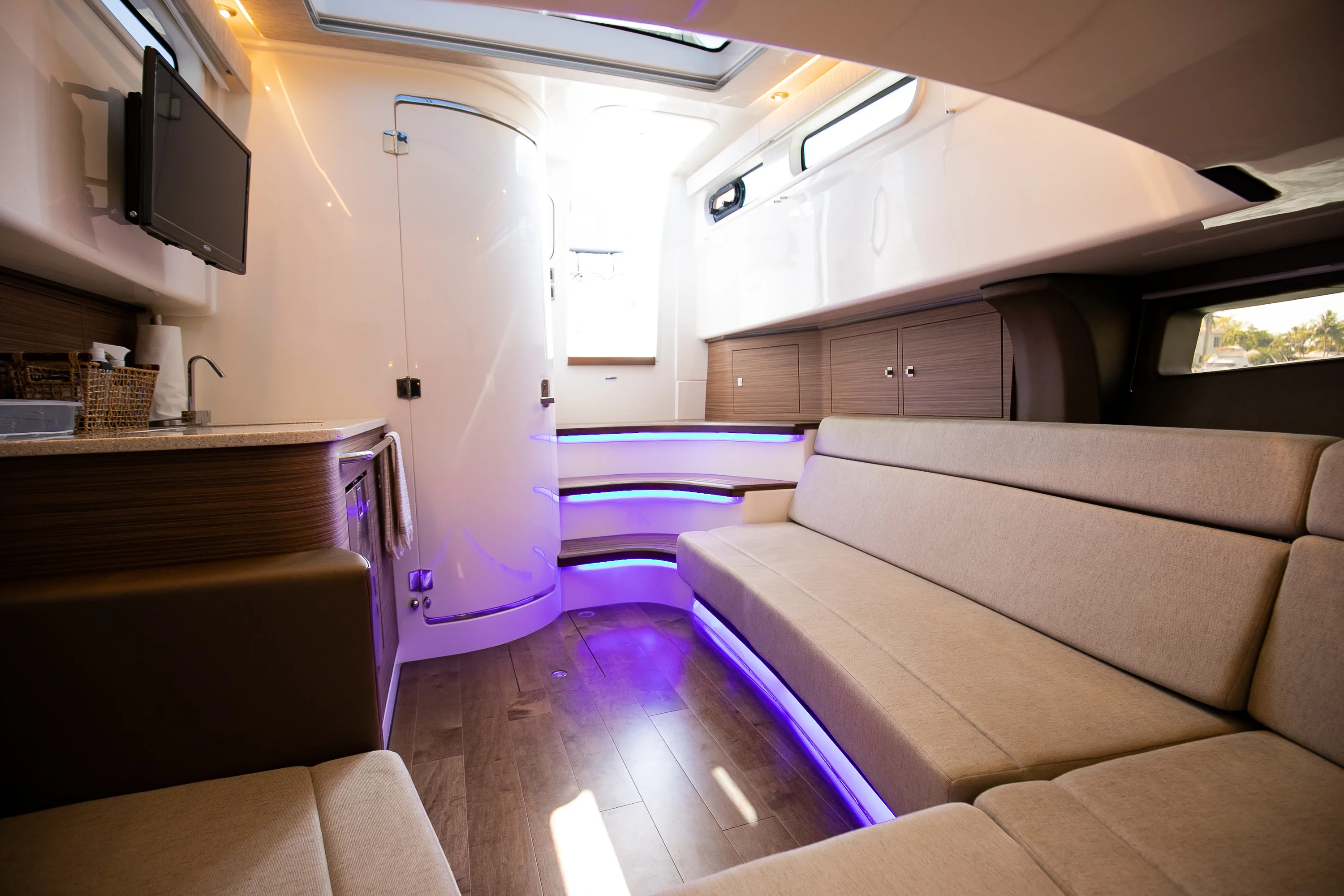 2024 Boston Whaler 420 Outrage Image Thumbnail #94