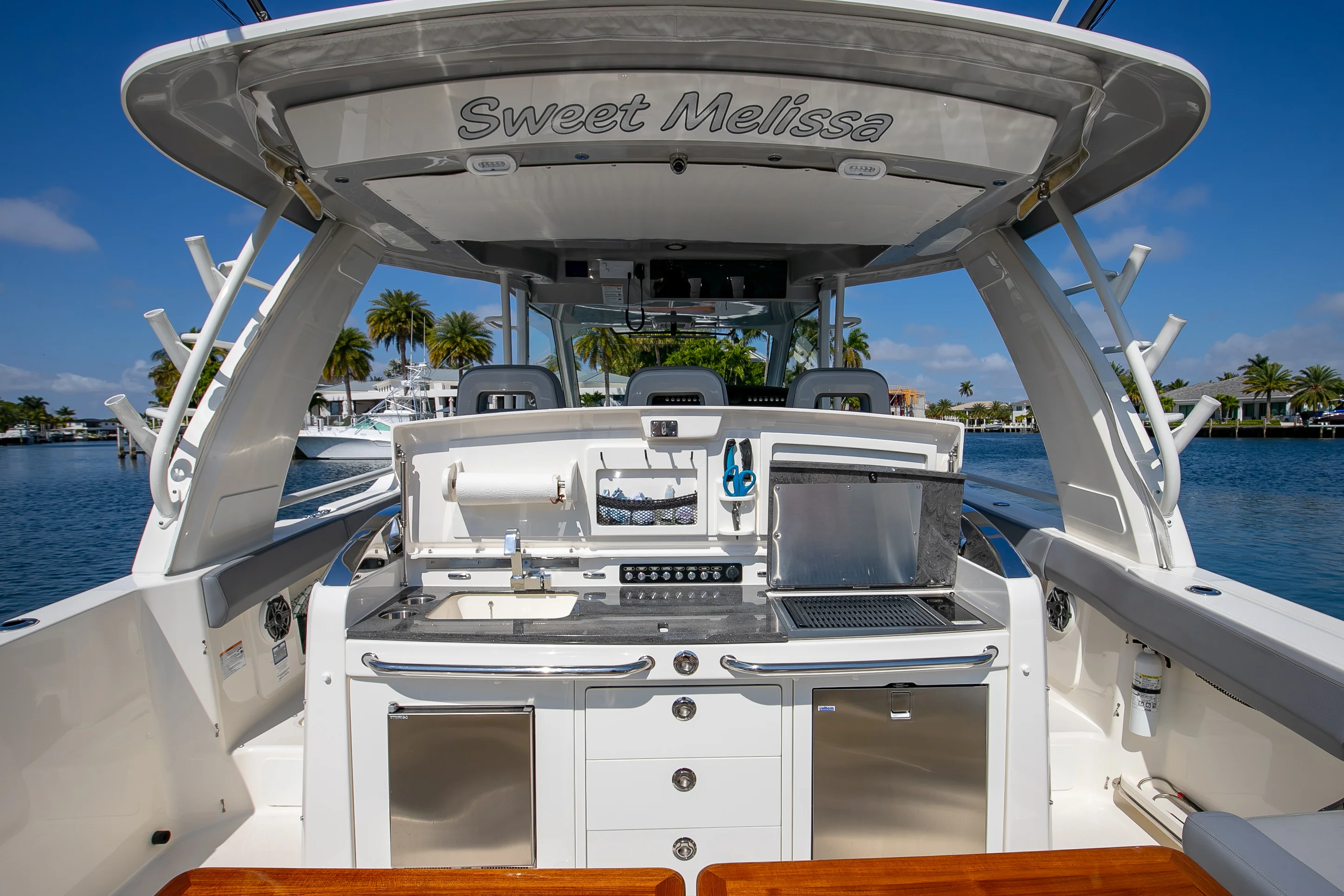 2024 Boston Whaler 420 Outrage Image Thumbnail #40