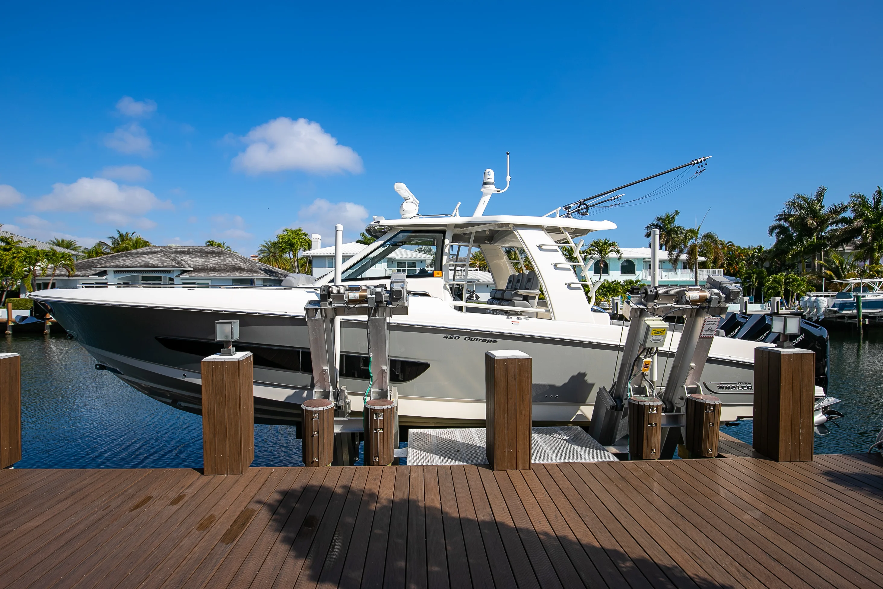 2024 Boston Whaler 420 Outrage Image Thumbnail #17