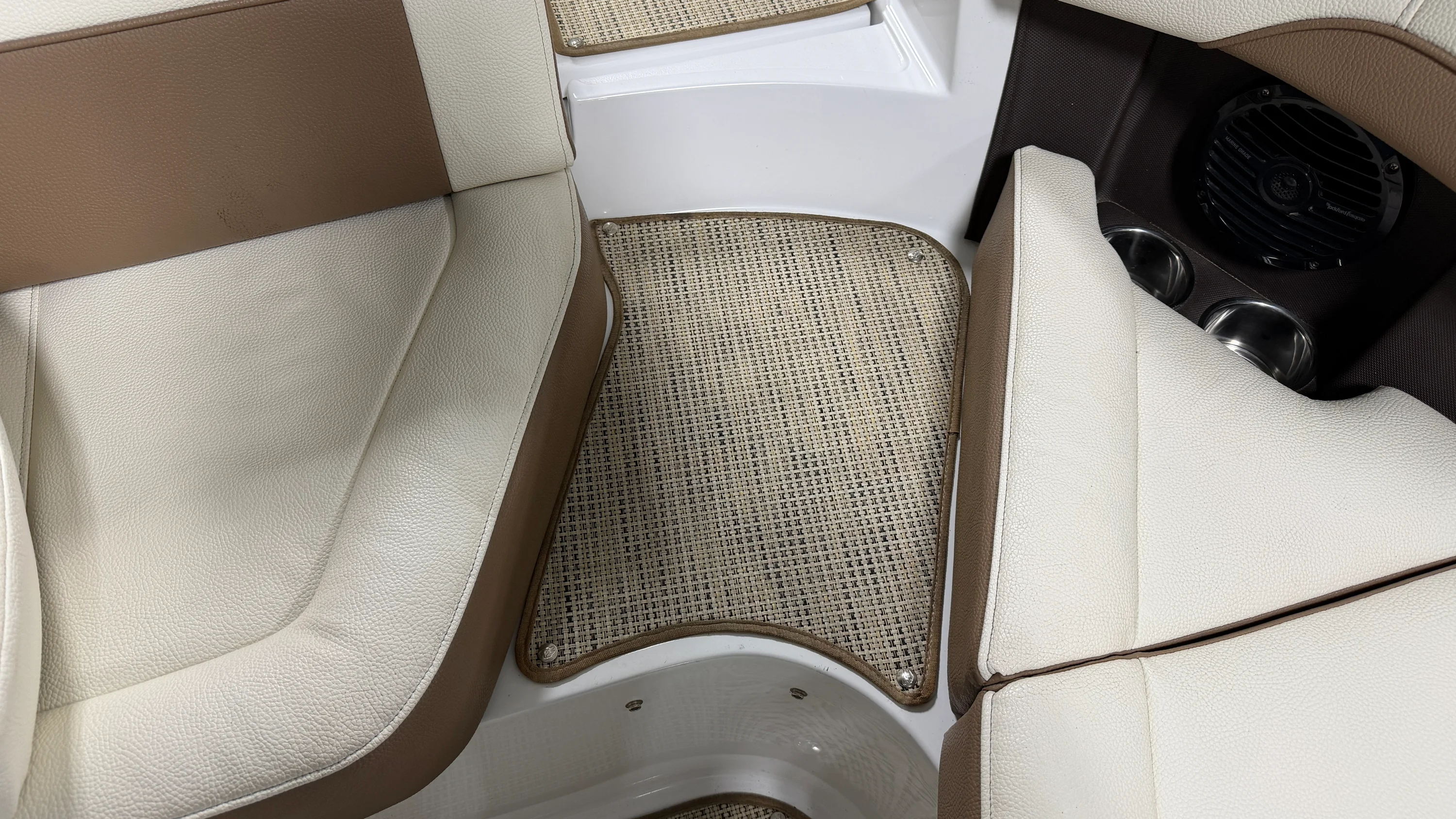 2019 Cobalt 220S Image Thumbnail #40