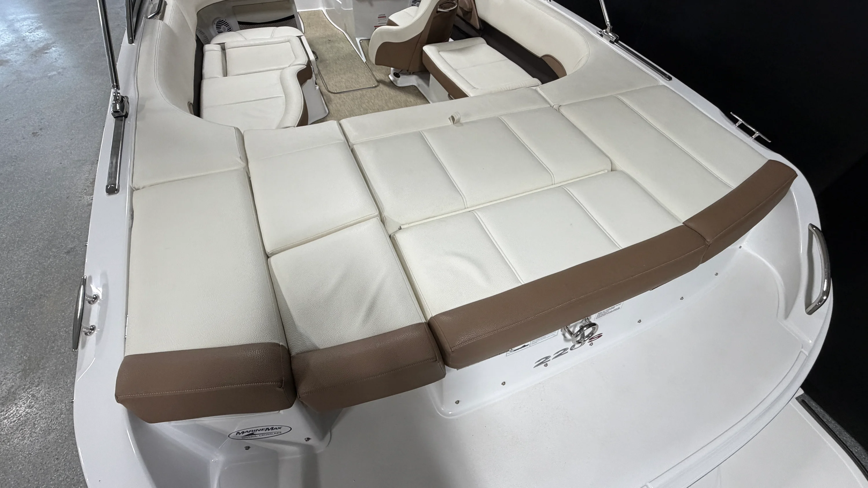 2019 Cobalt 220S Image Thumbnail #15