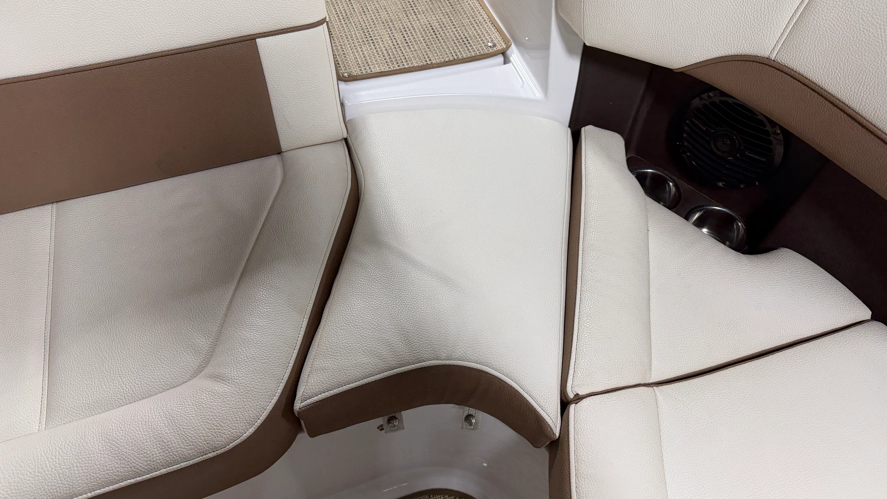 2019 Cobalt 220S Image Thumbnail #39