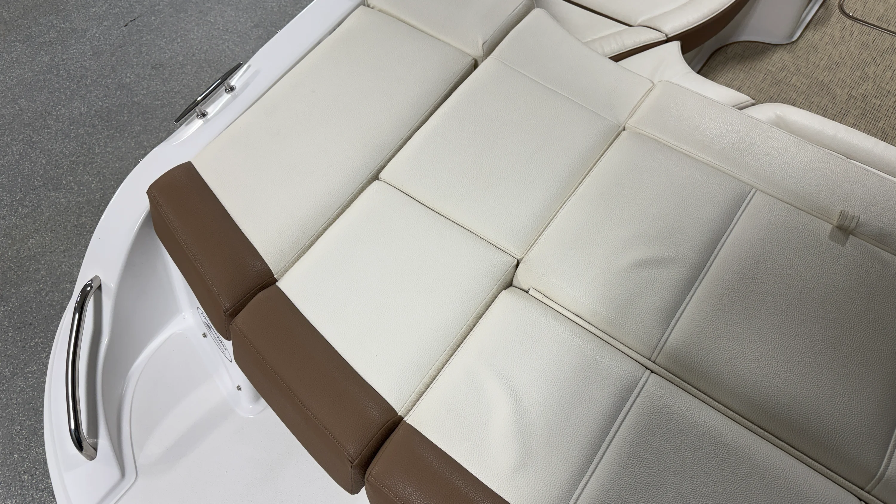 2019 Cobalt 220S Image Thumbnail #23