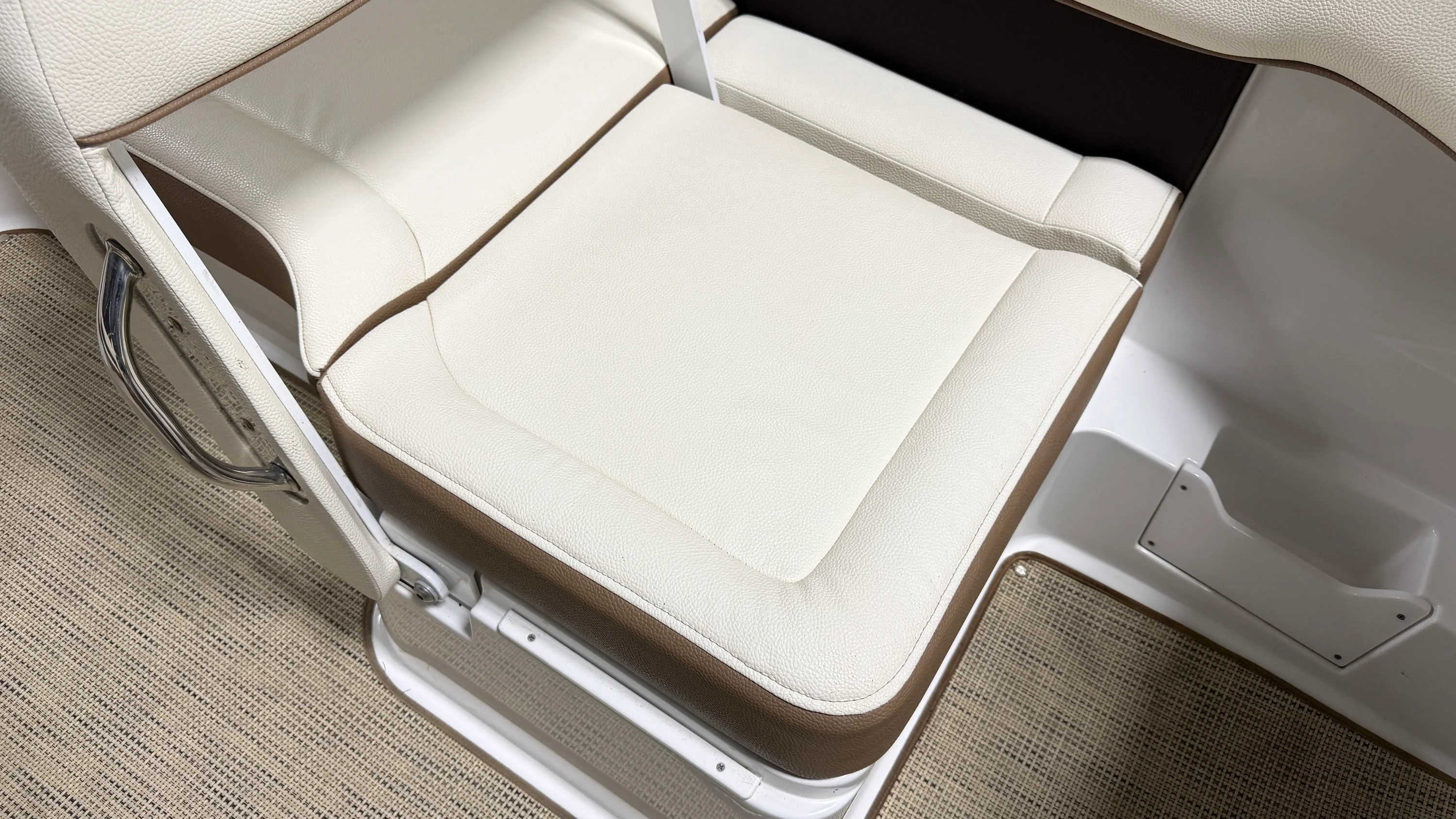 2019 Cobalt 220S Image Thumbnail #49