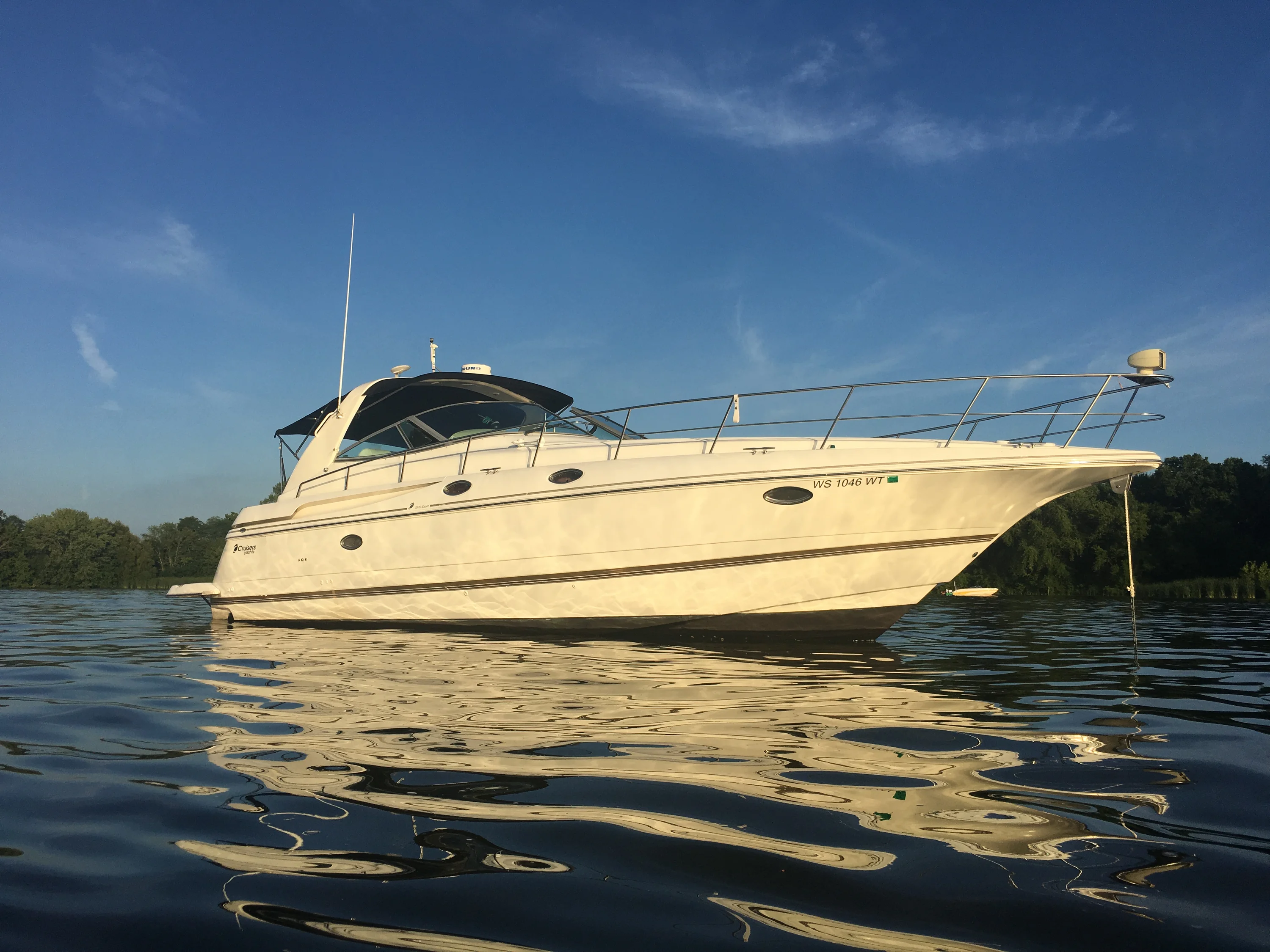 1998 Cruisers Yachts 3870 ESPIRIT Image Thumbnail #2