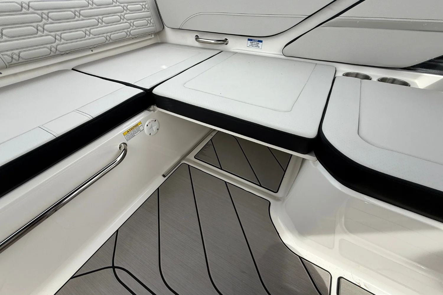 2026 Sea Ray SPX 210 Outboard Image Thumbnail #12